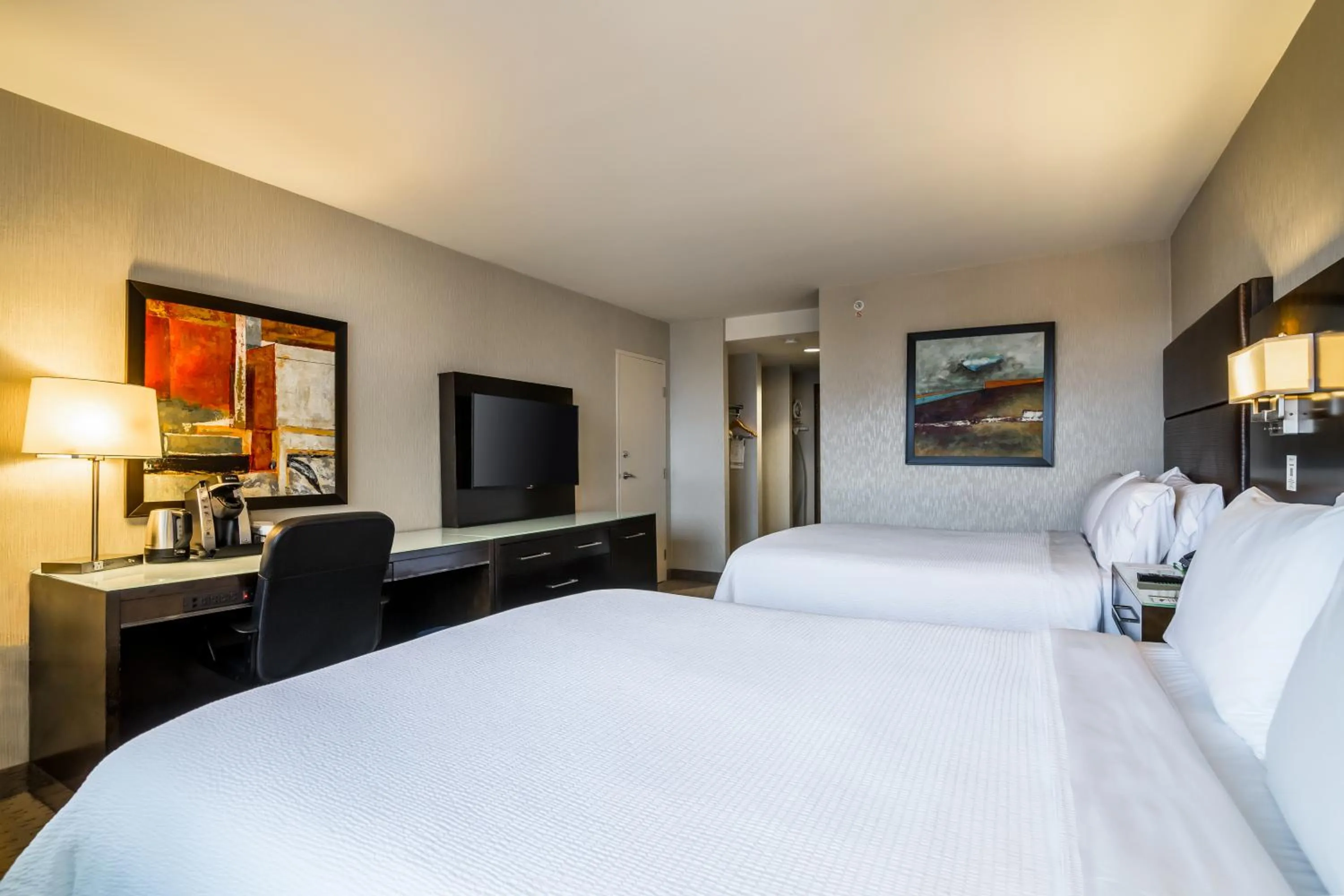 Photo of the whole room, Bed in Holiday Inn Vancouver-Centre Broadway by IHG