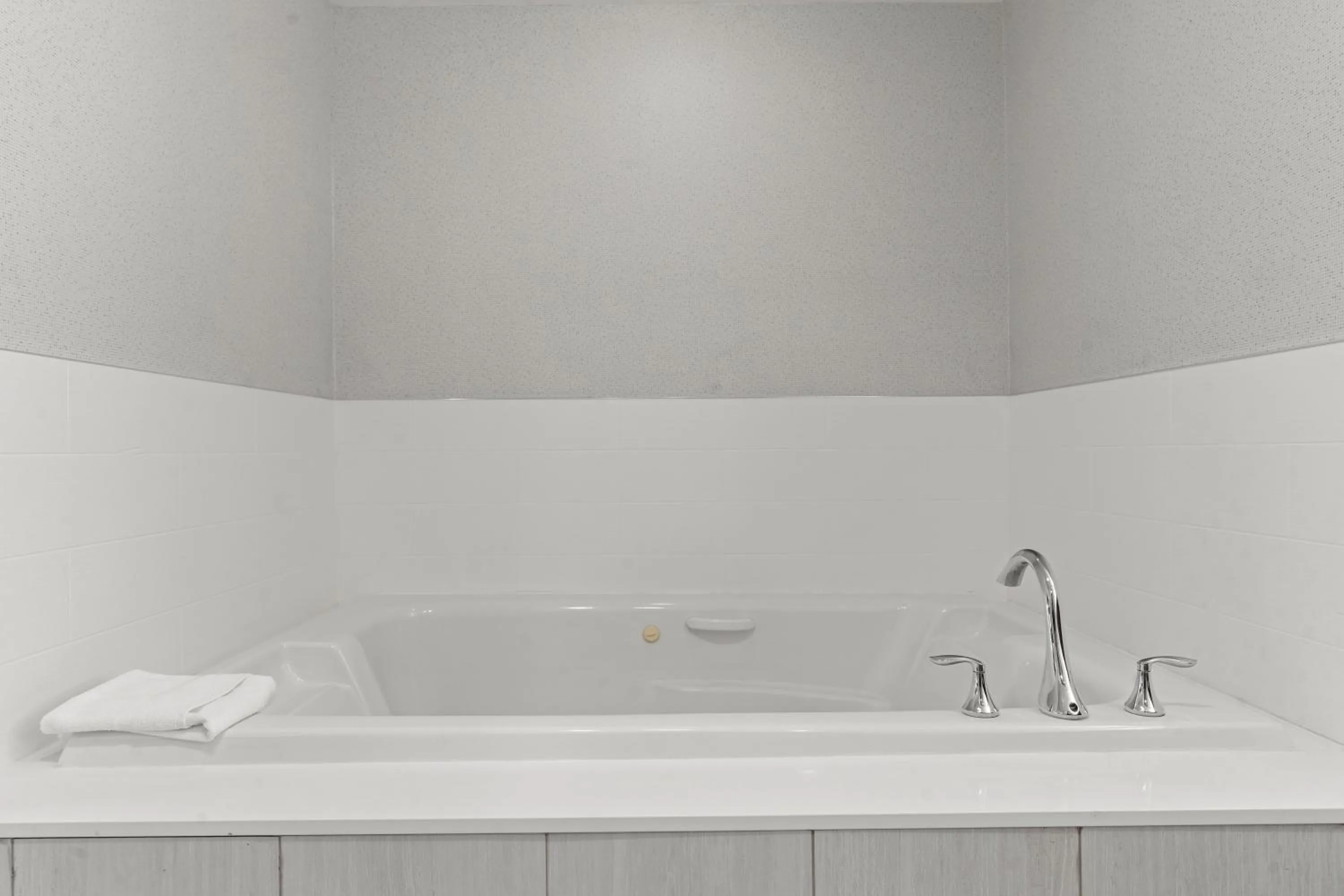 Holiday Inn Express and Suites Surrey by IHG