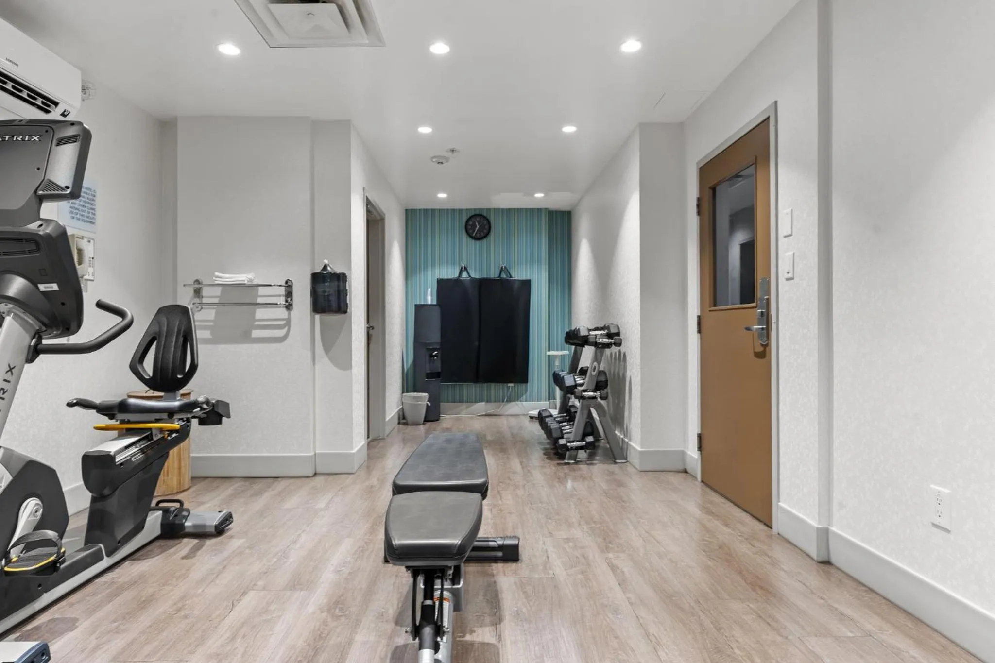 Fitness centre/facilities in Holiday Inn Express and Suites Surrey by IHG