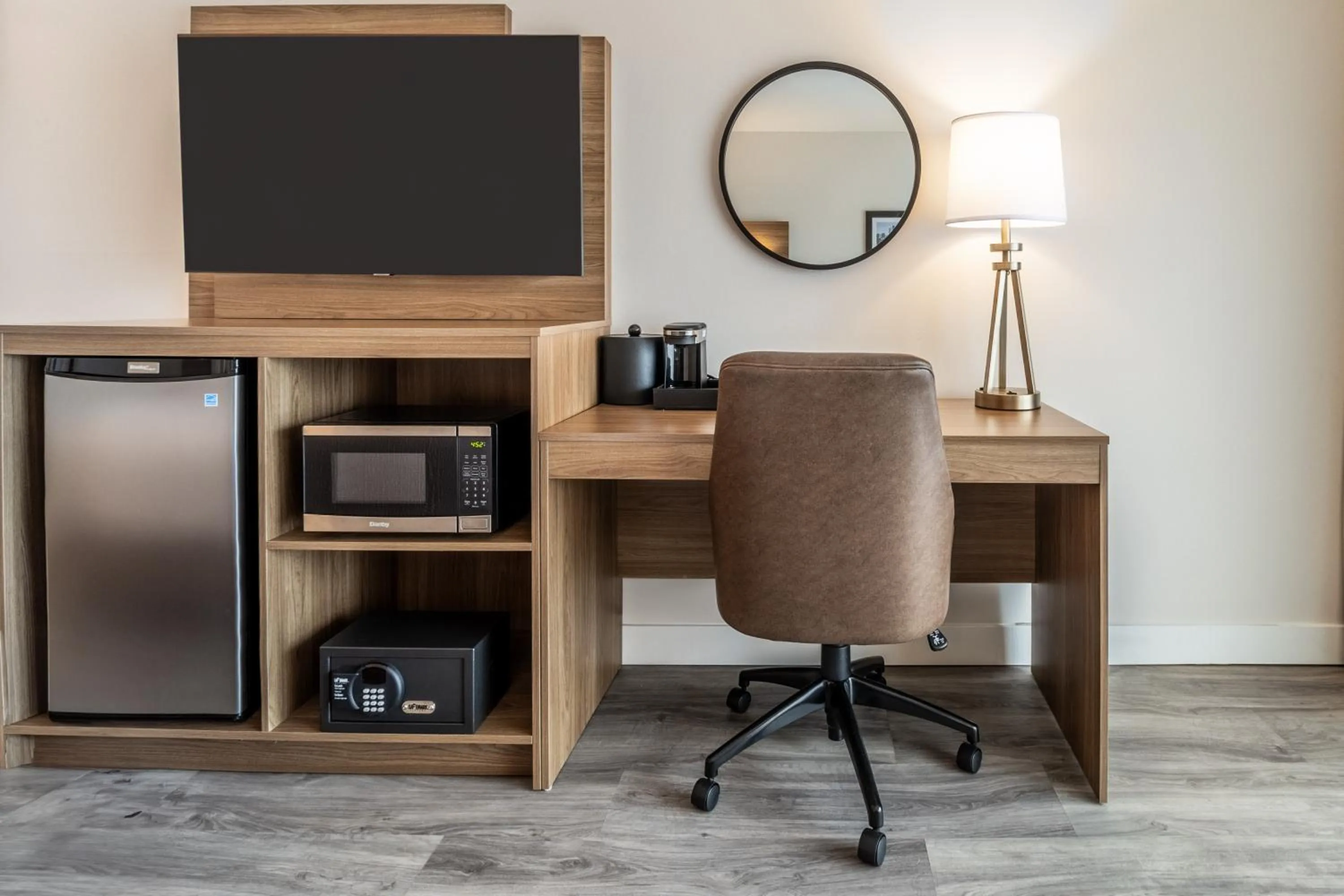 TV and multimedia in Atrium Hotel Vancouver