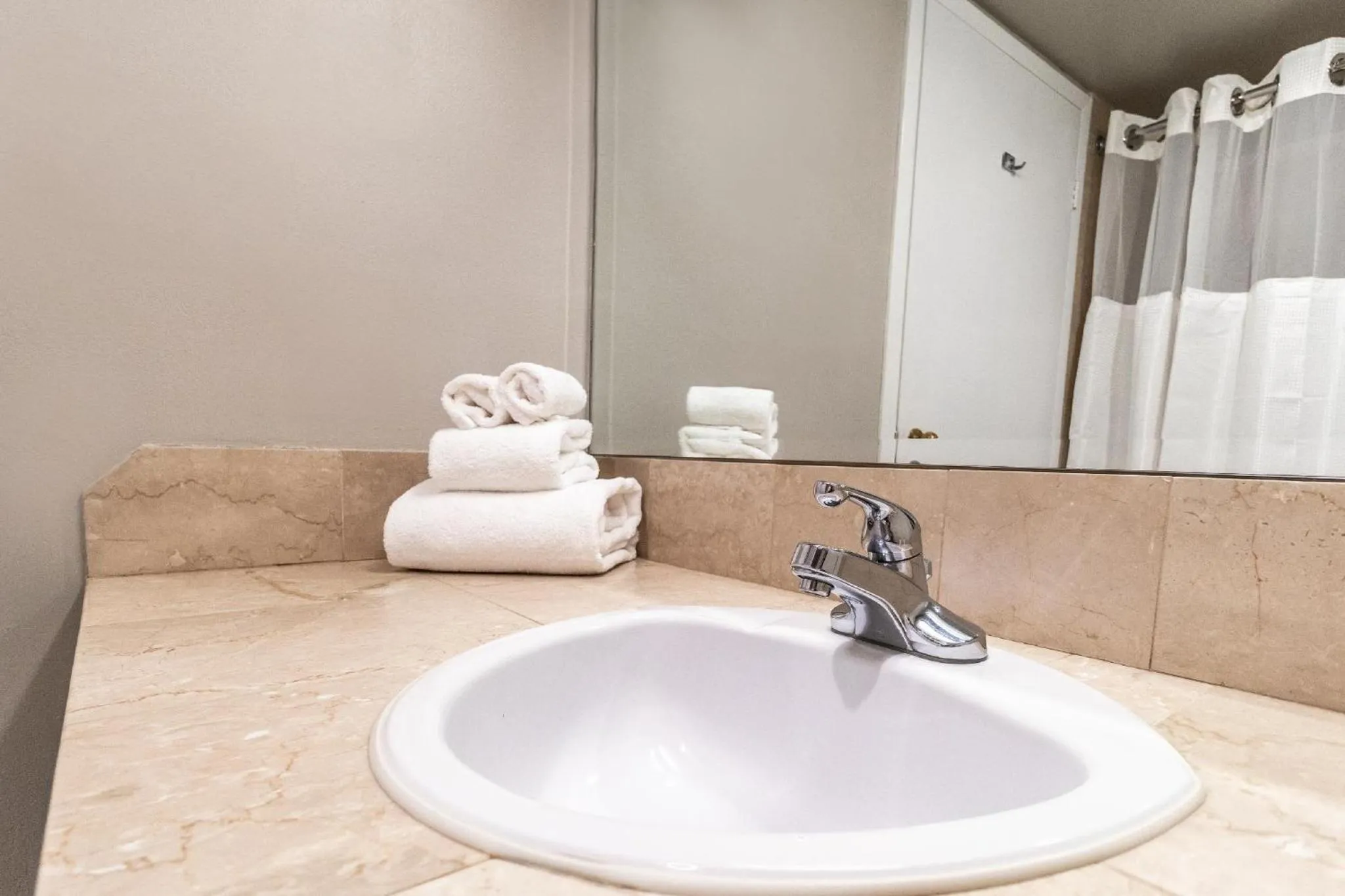 Bathroom in Atrium Hotel Vancouver