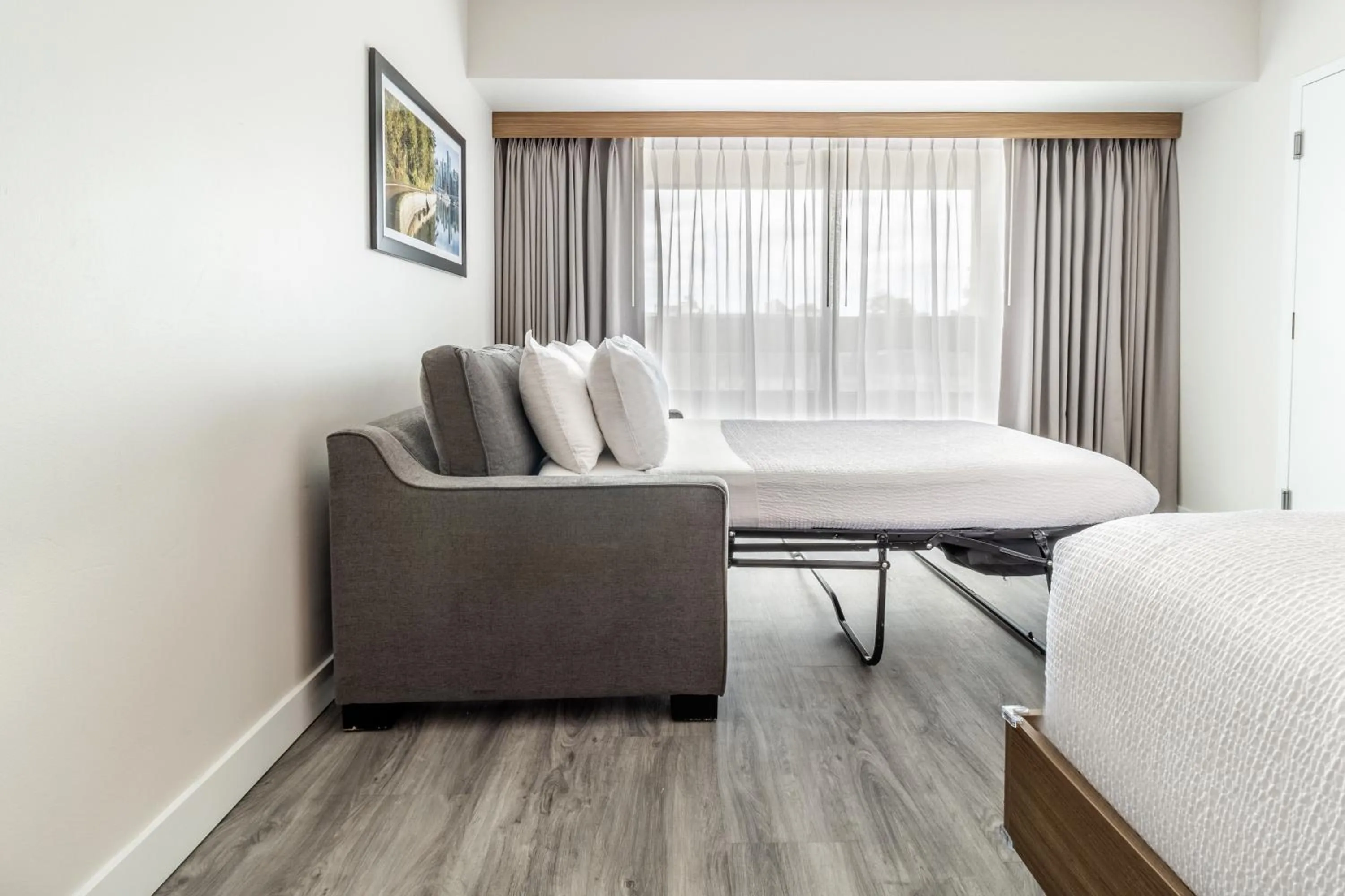 Bedroom in Atrium Hotel Vancouver