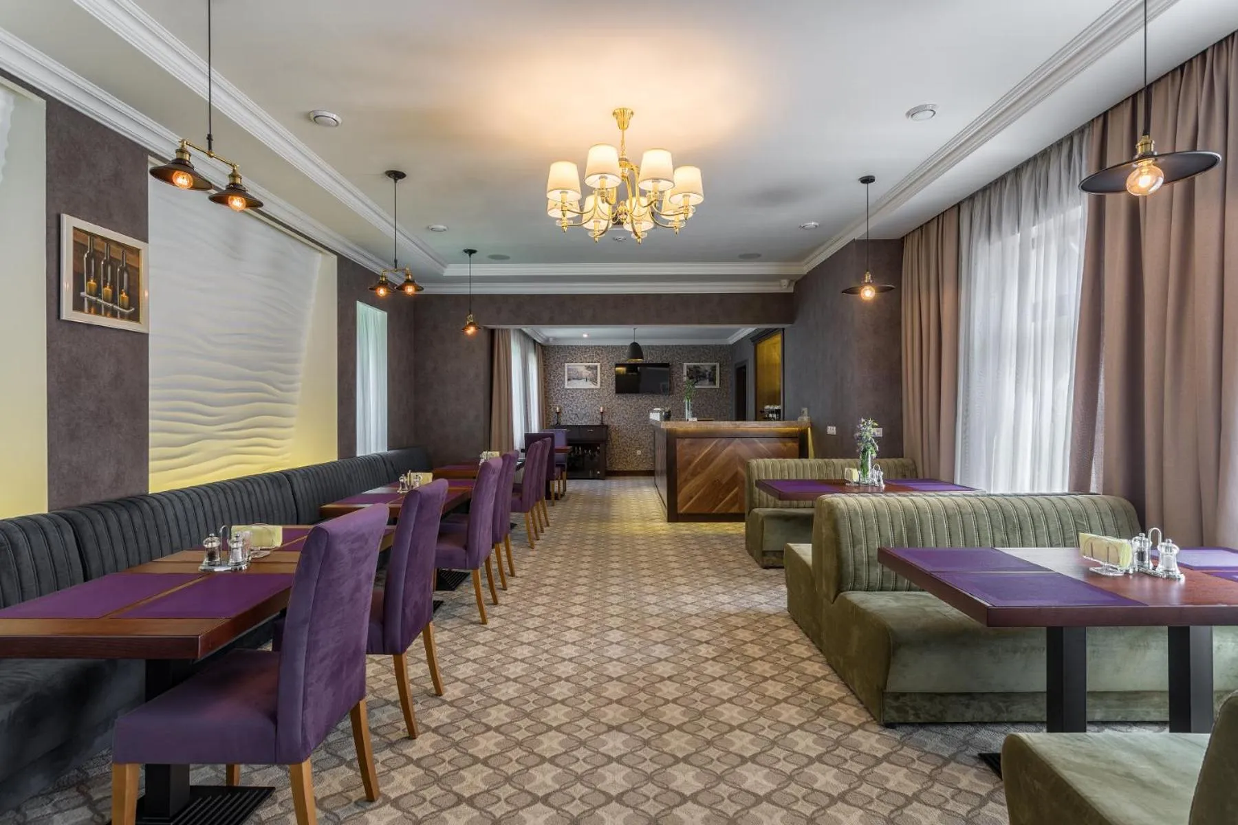 Food and drinks in De Volan Boutique Hotel