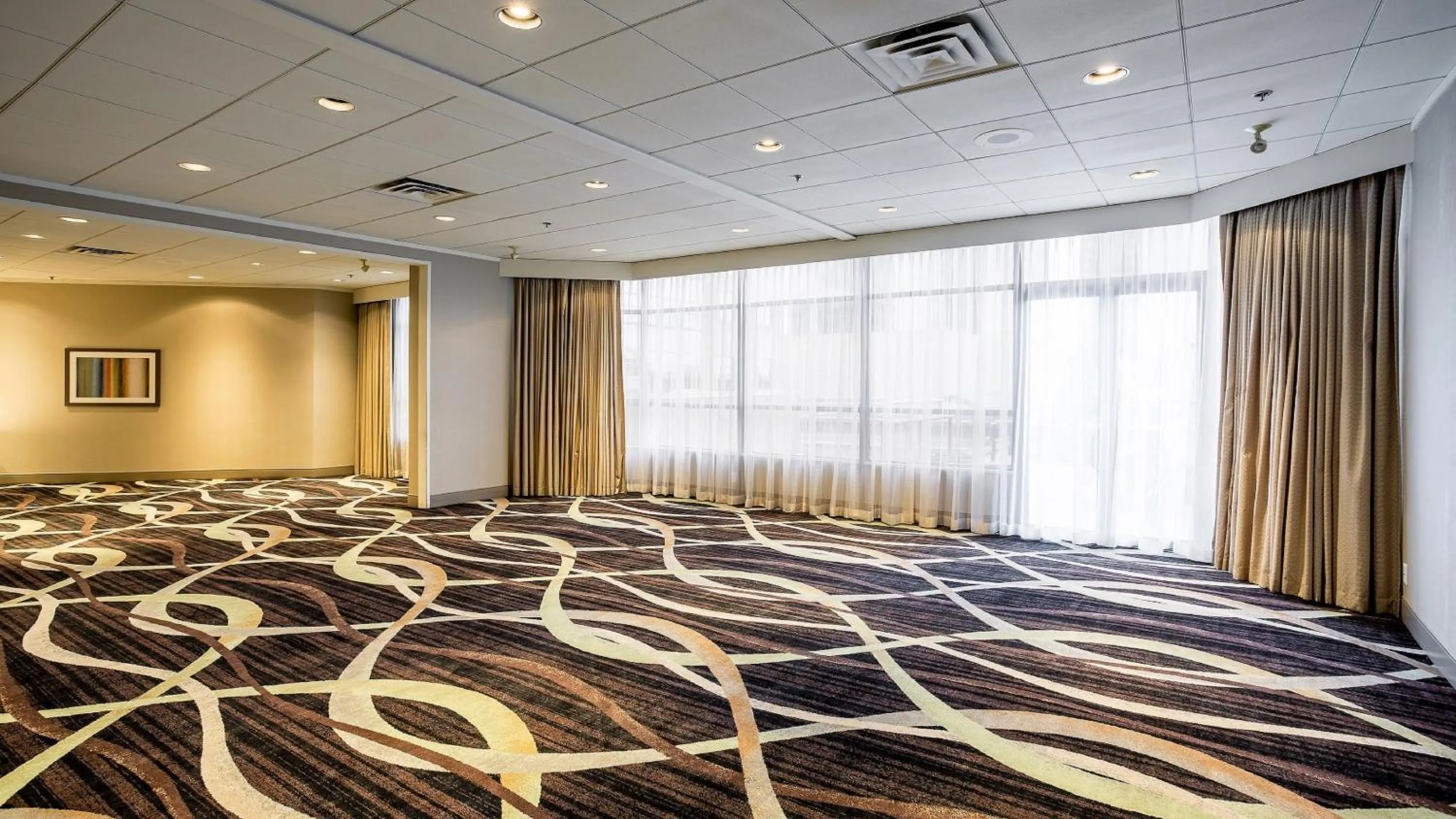 Meeting/conference room, Bed in Holiday Inn Express Vancouver-Metrotown (Burnaby)