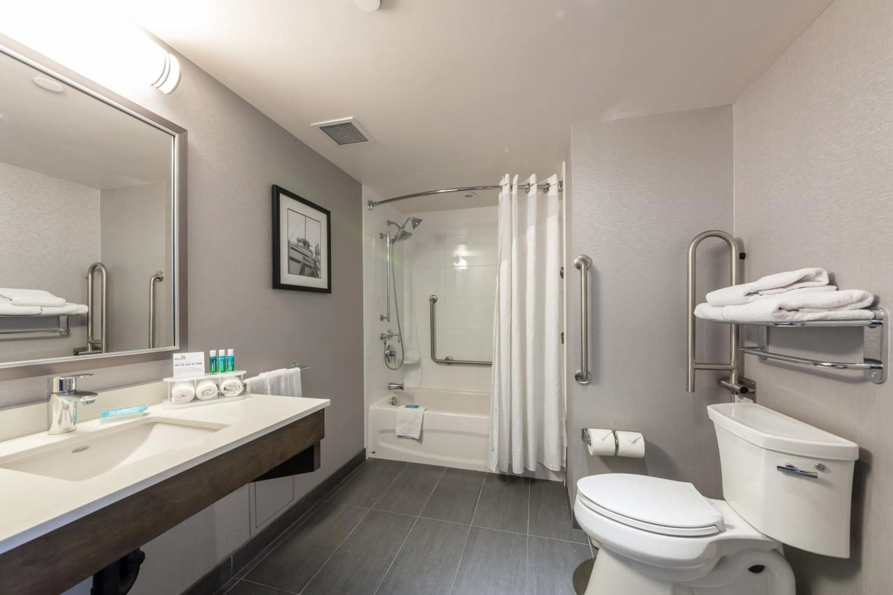 Bathroom in Holiday Inn Express & Suites Riverport Richmond by IHG