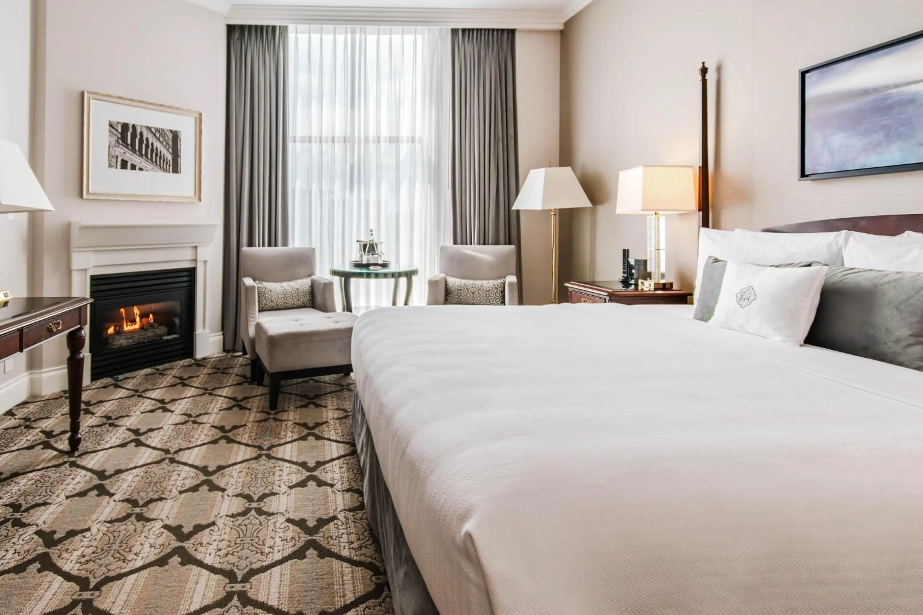 Bed in The Magnolia Hotel & Spa