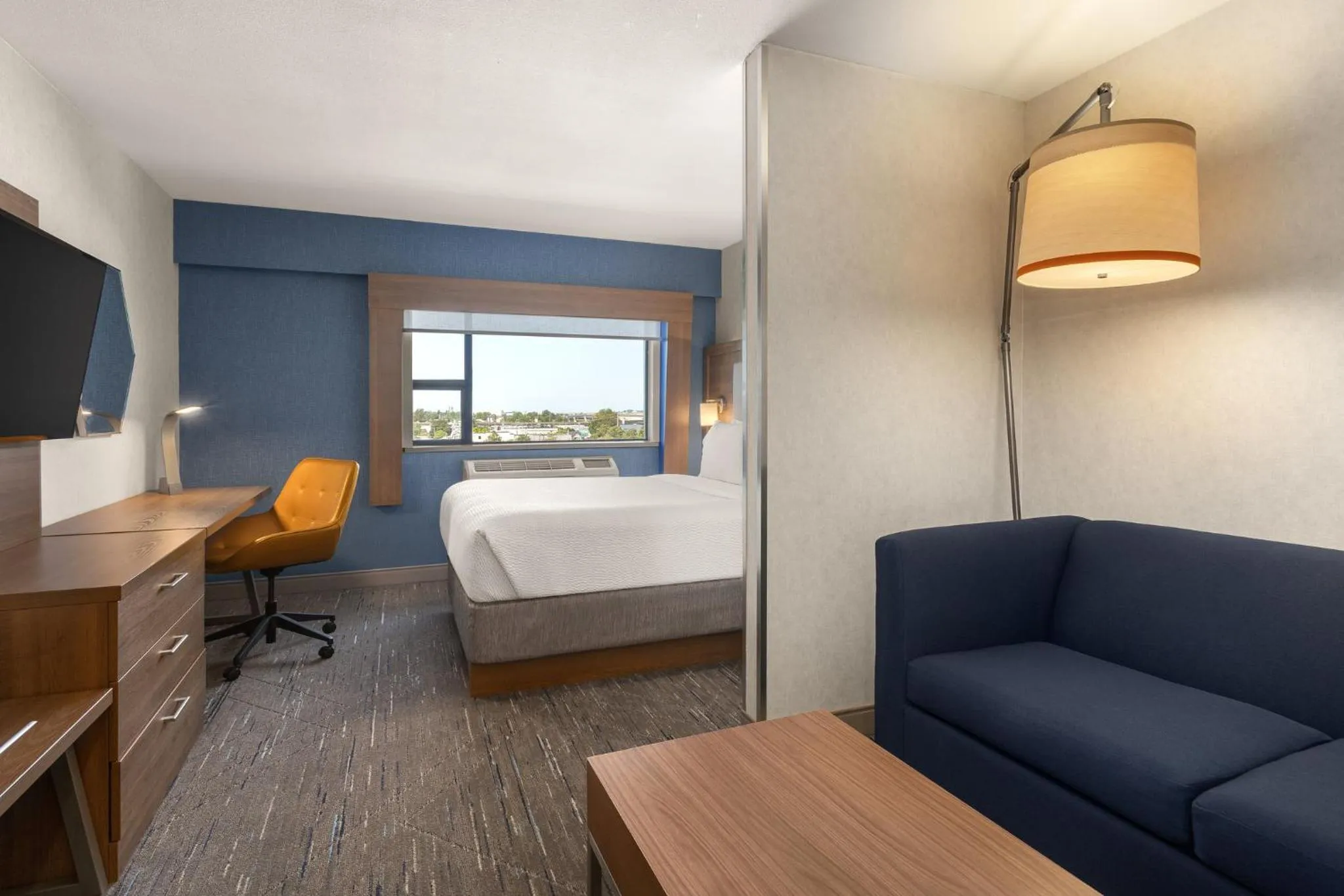 Photo of the whole room, Bed in Holiday Inn Express Vancouver Airport-Richmond by IHG