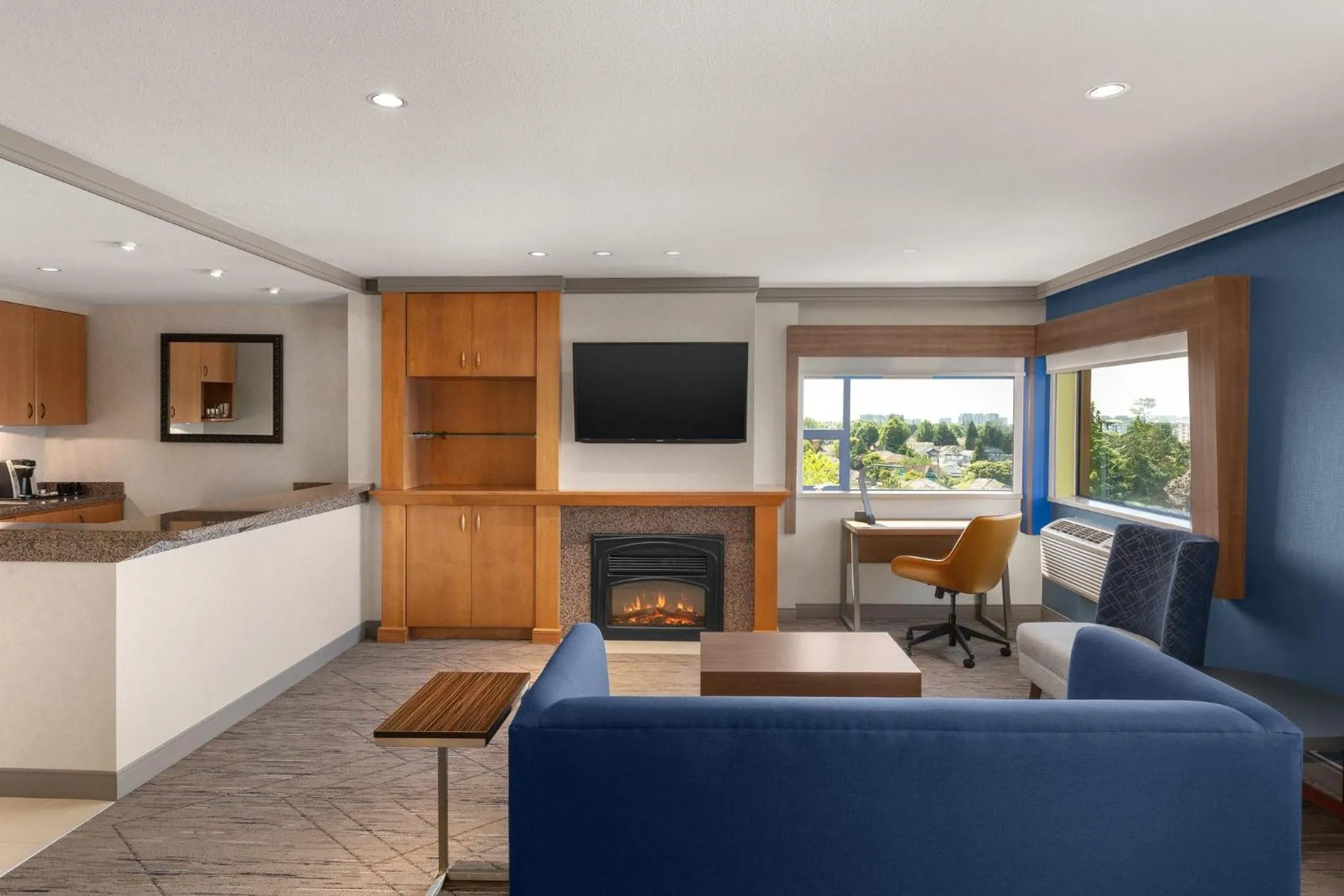 Photo of the whole room in Holiday Inn Express Vancouver Airport-Richmond by IHG