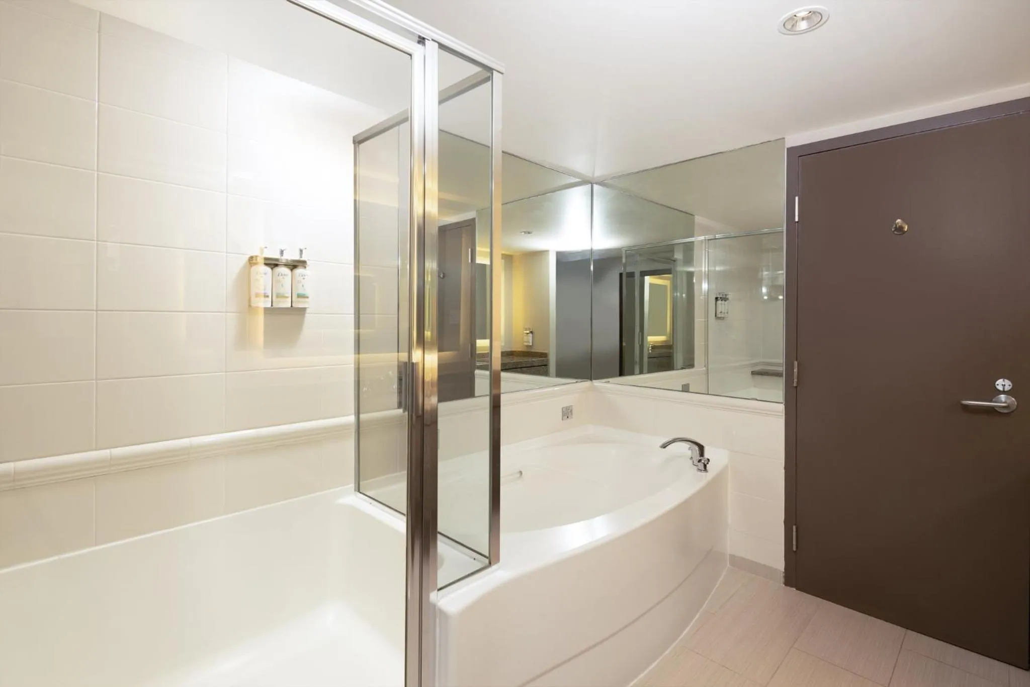 Bathroom in Holiday Inn Vancouver Airport Richmond by IHG