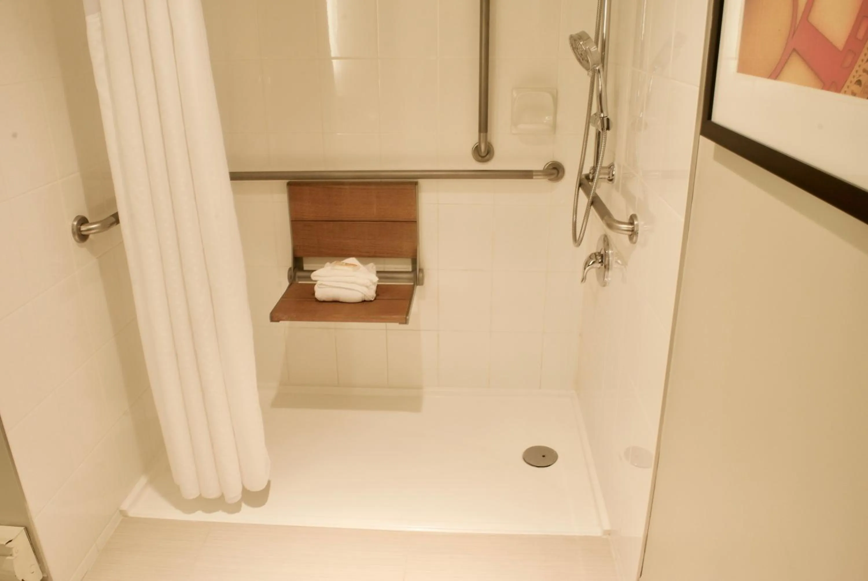 Bathroom in Holiday Inn Vancouver Airport Richmond by IHG