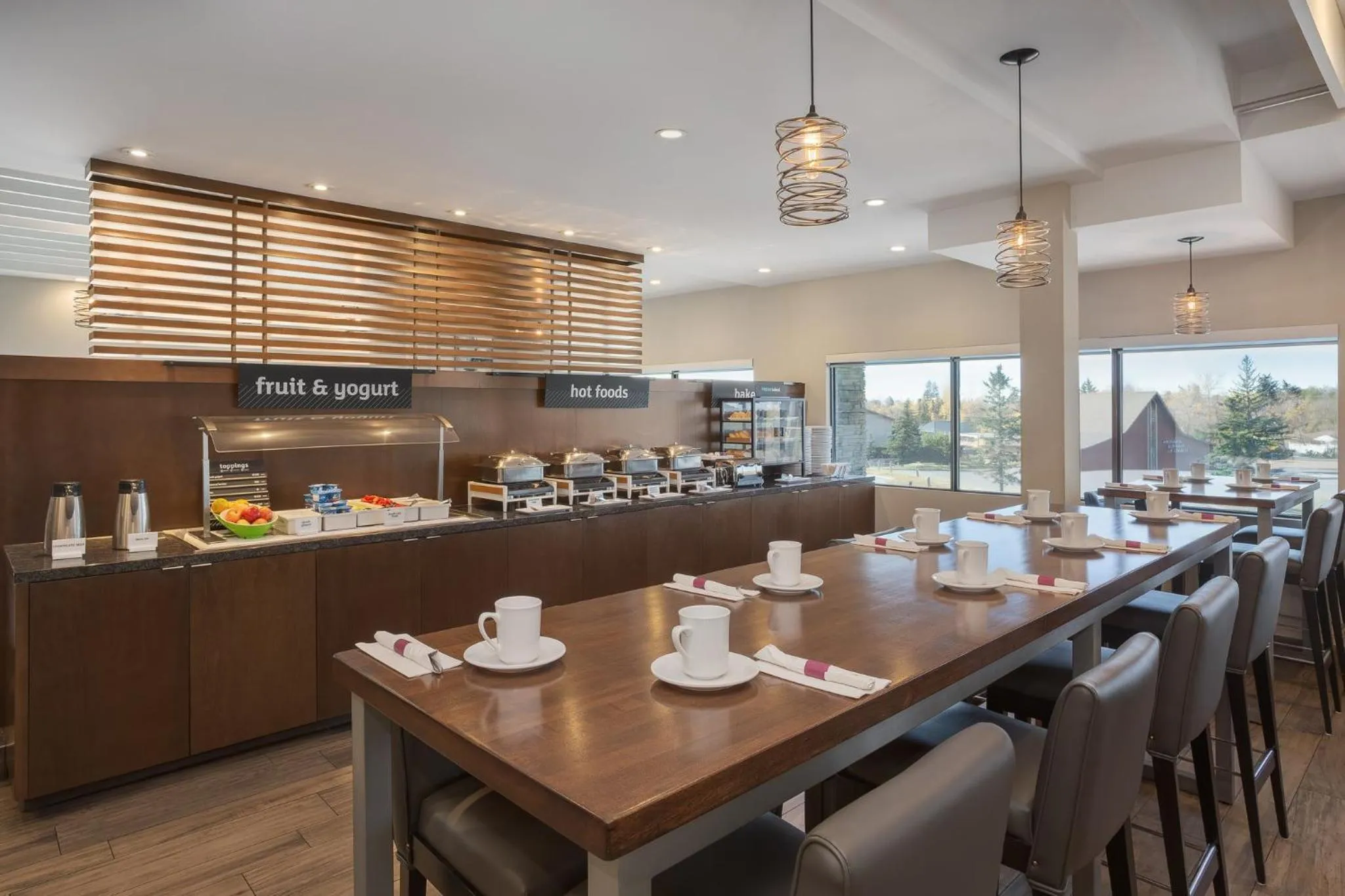 Restaurant/places to eat in Holiday Inn Calgary Airport by IHG