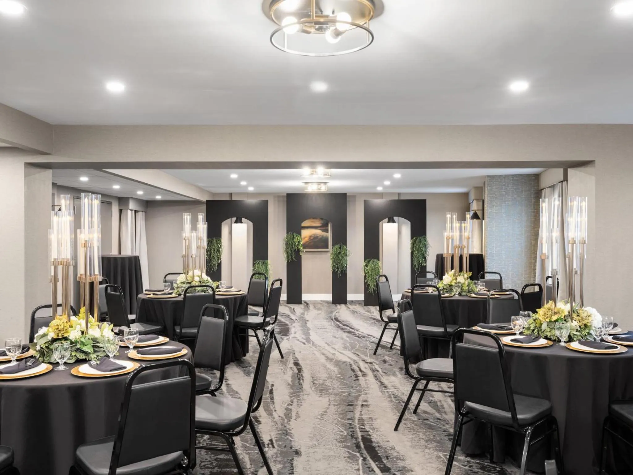 Banquet/Function facilities in Holiday Inn Calgary Airport by IHG