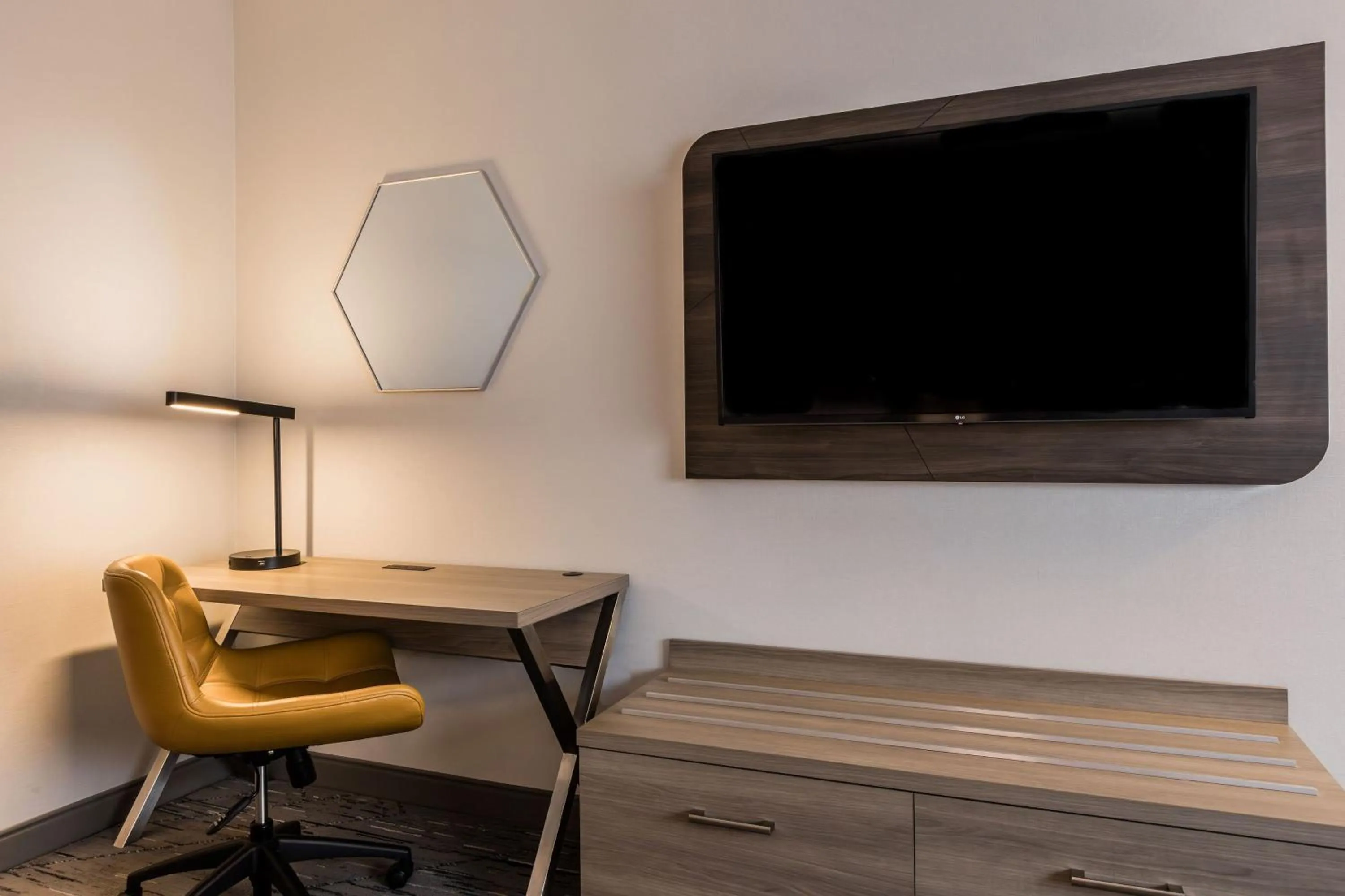 Photo of the whole room in Holiday Inn Express Calgary South by IHG