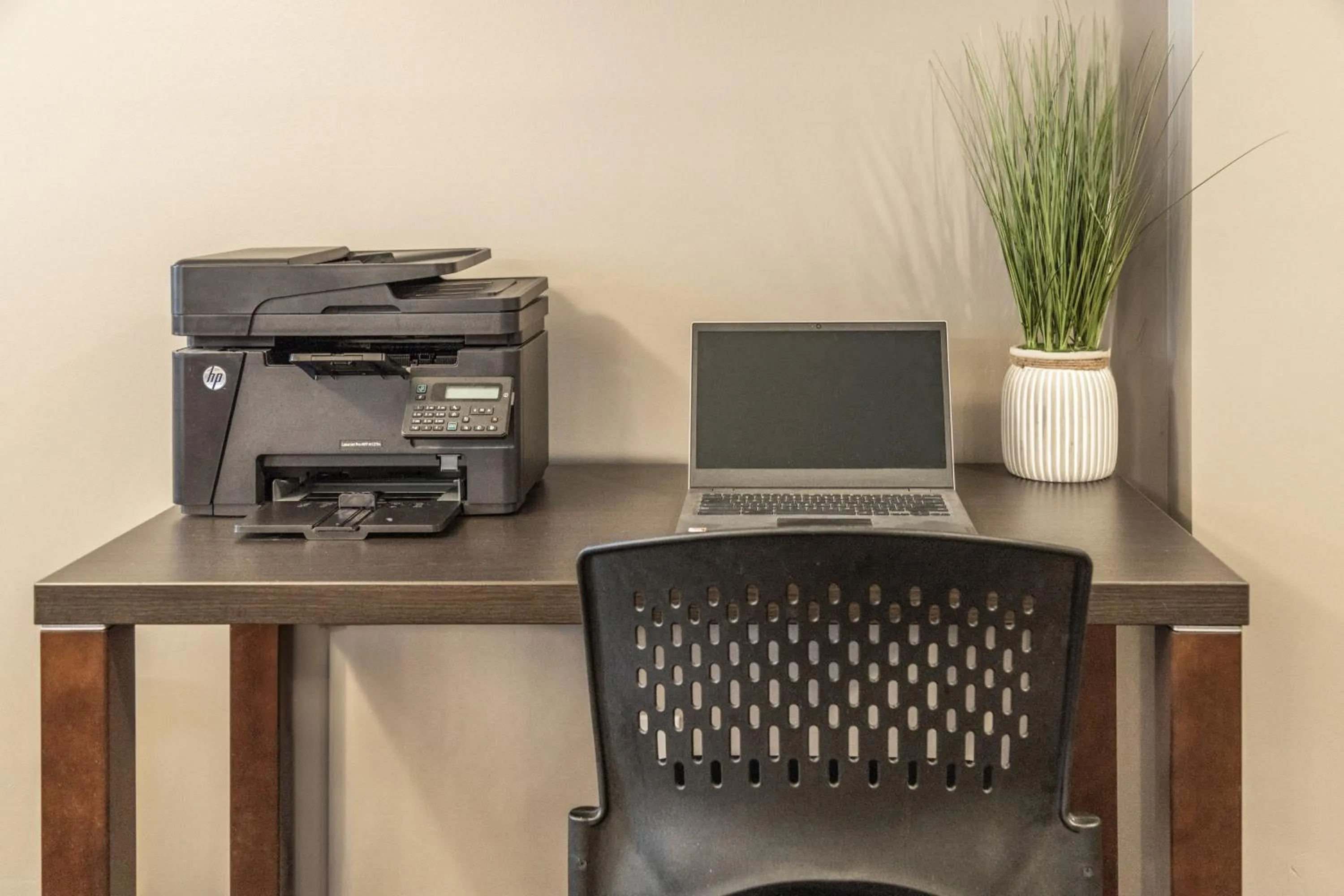 Business facilities in Hôtel Saint-Laurent Montréal