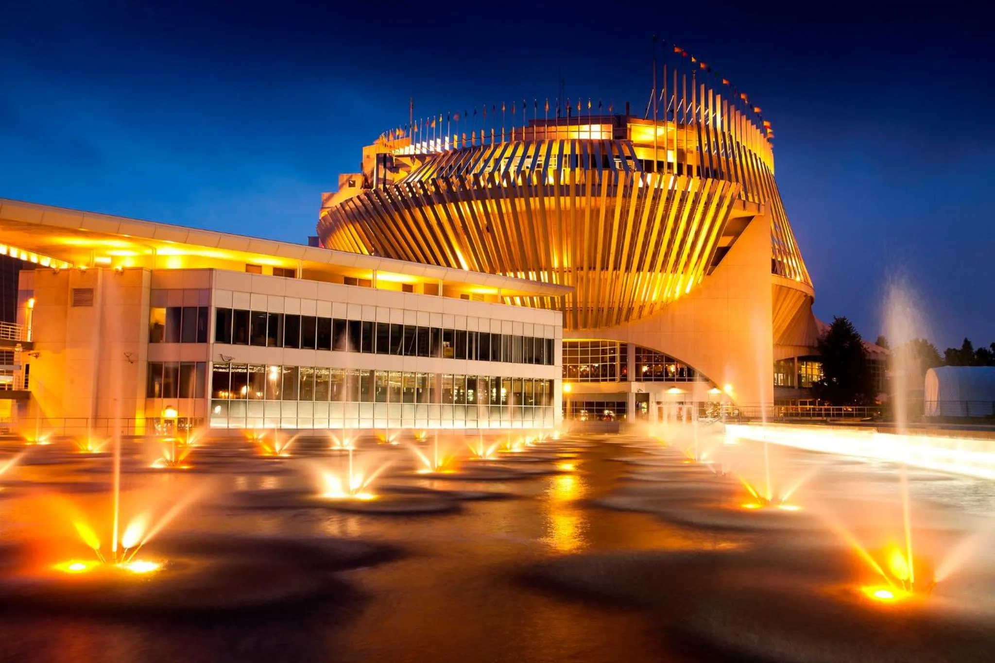 Nearby landmark in Holiday Inn Montreal Centre Ville Downtown by IHG