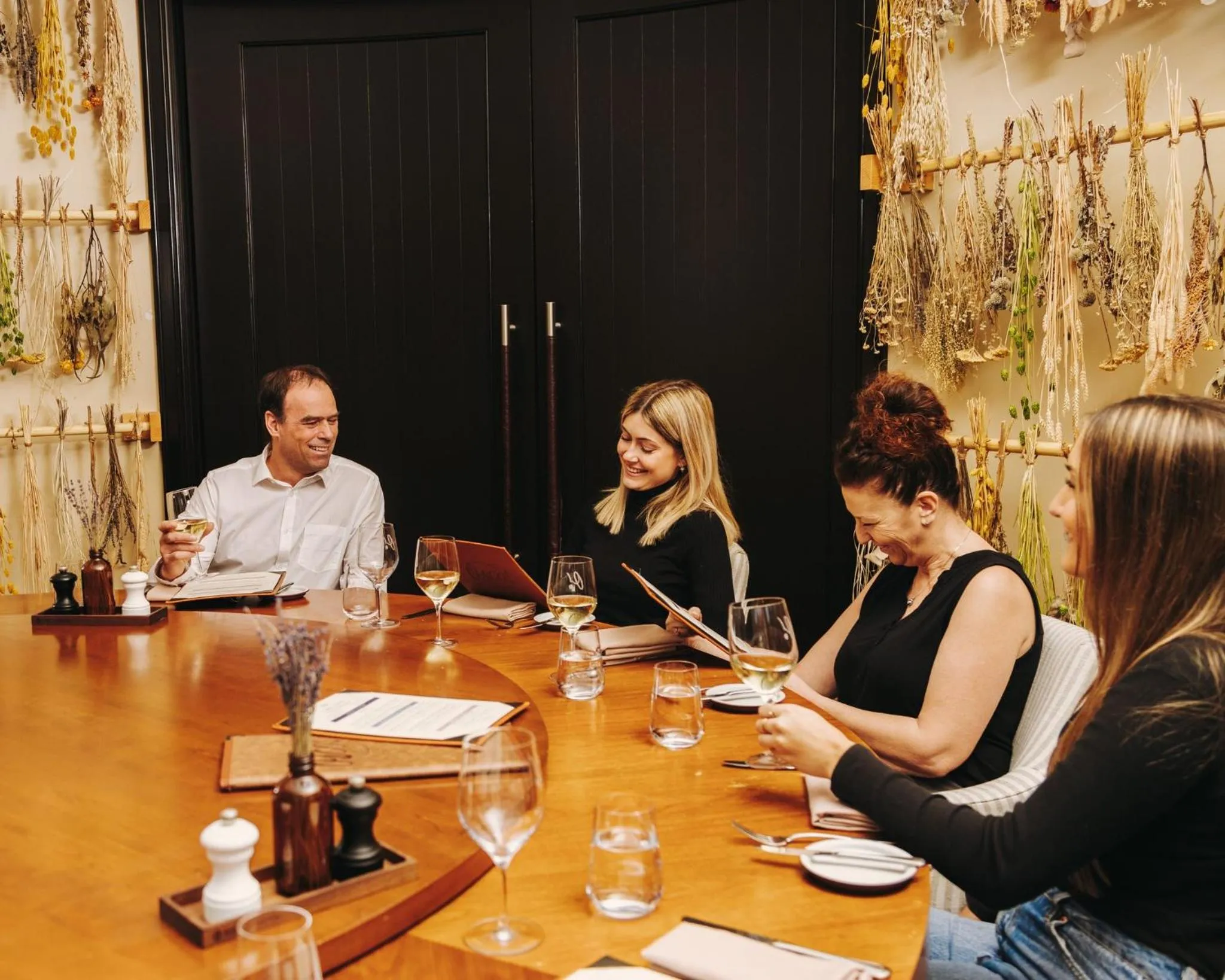 Restaurant/places to eat in InterContinental Montreal by IHG