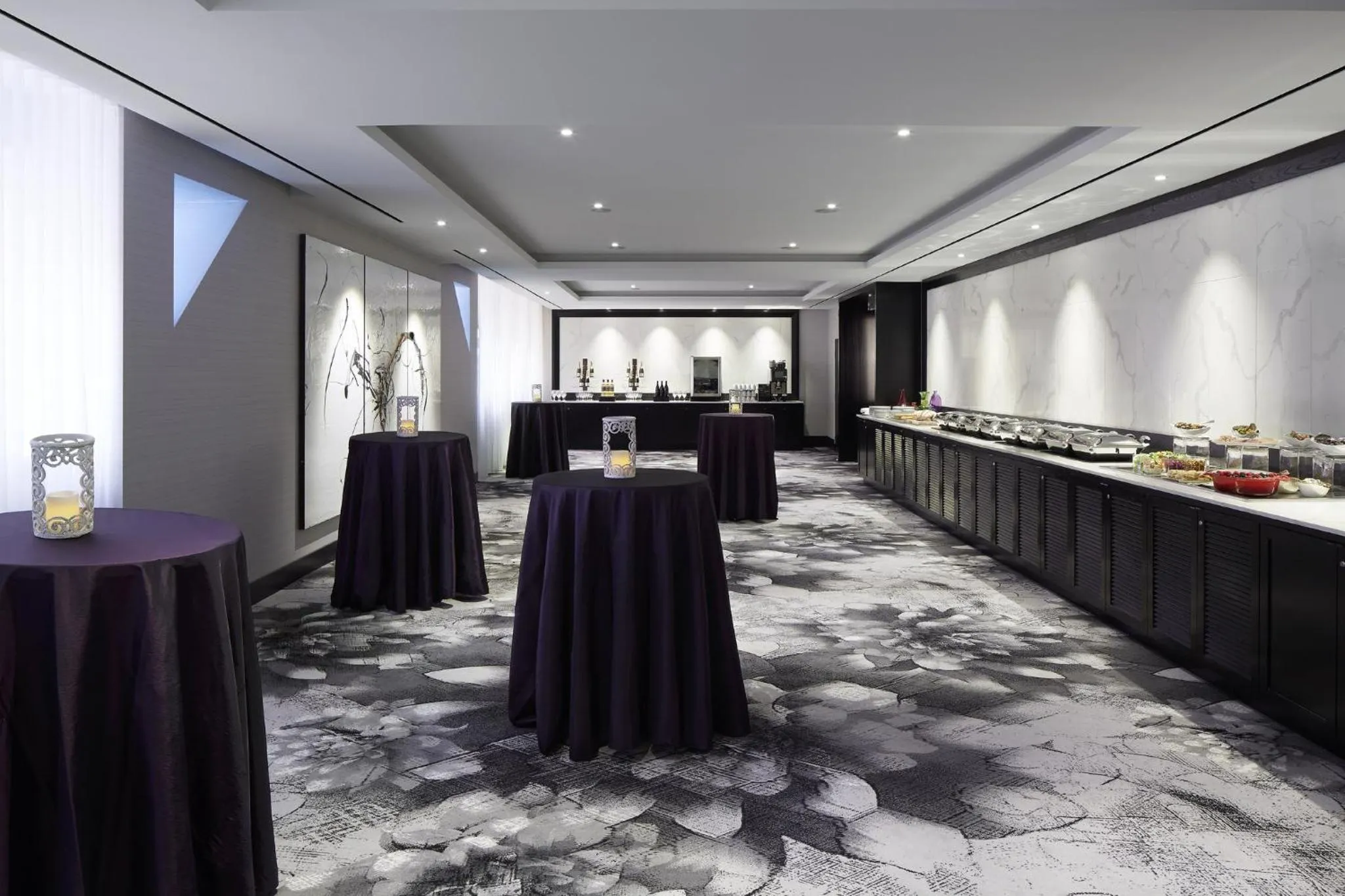 Meeting/conference room in InterContinental Montreal by IHG