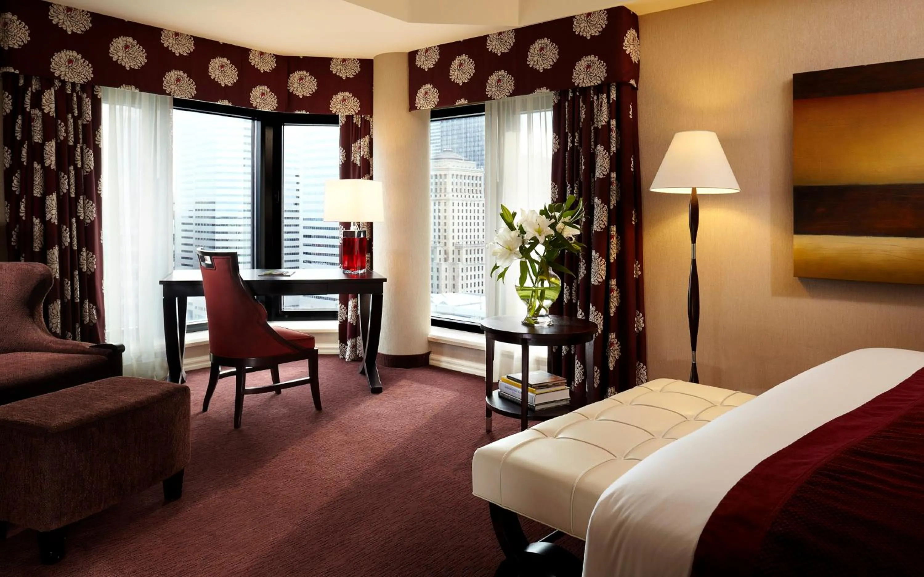 Photo of the whole room, Bed in InterContinental Montreal by IHG