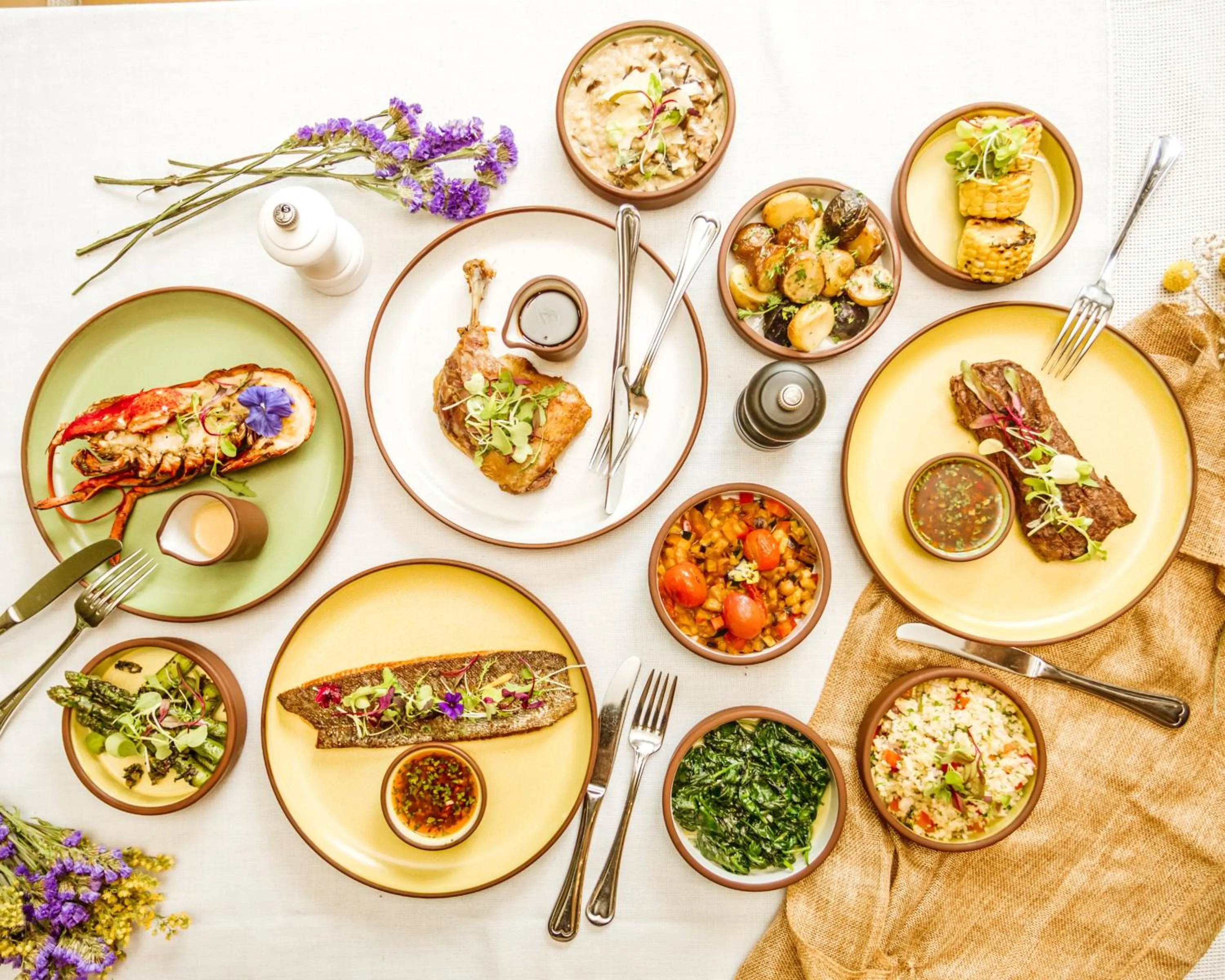 Restaurant/places to eat in InterContinental Montreal by IHG