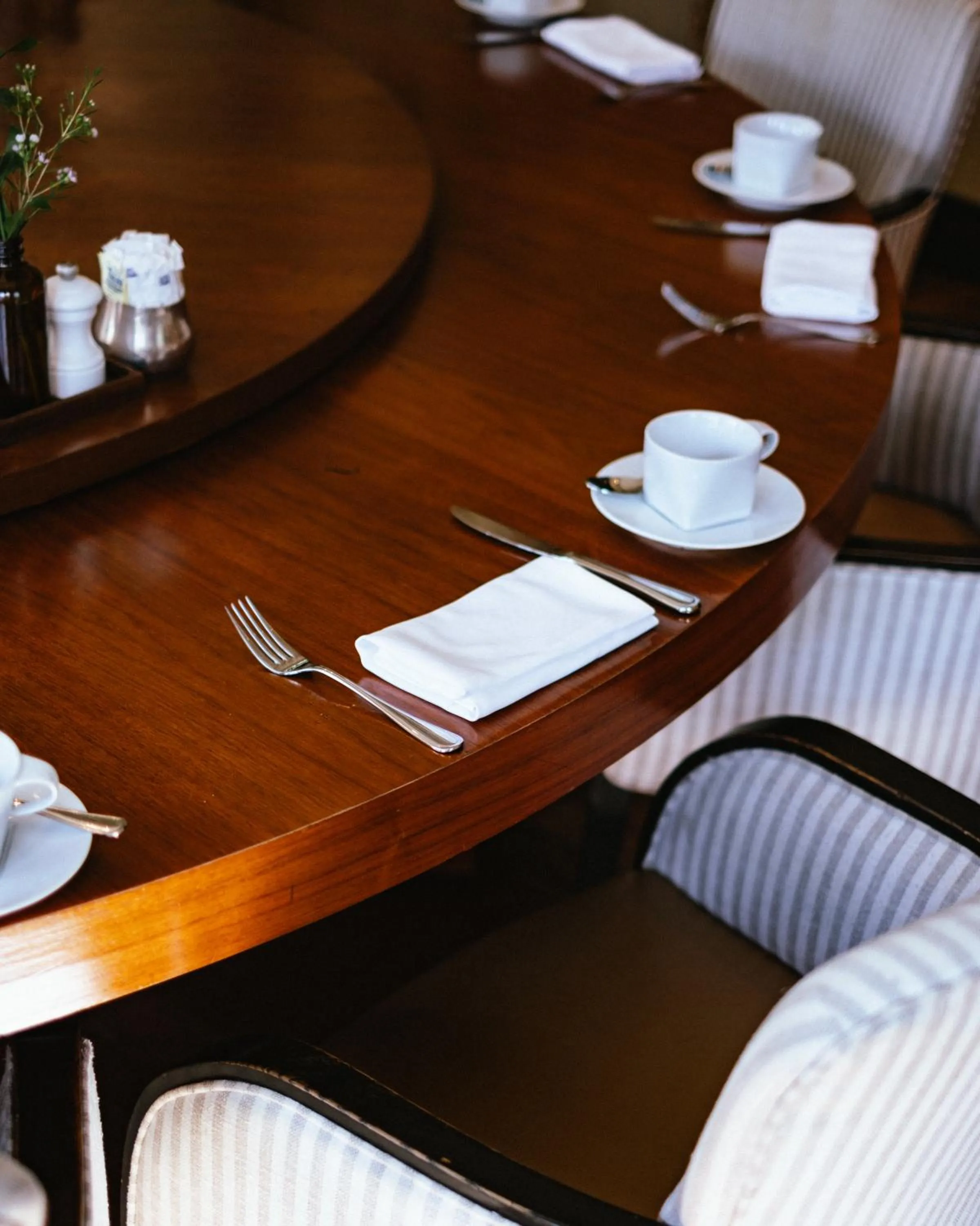 Restaurant/places to eat in InterContinental Montreal by IHG