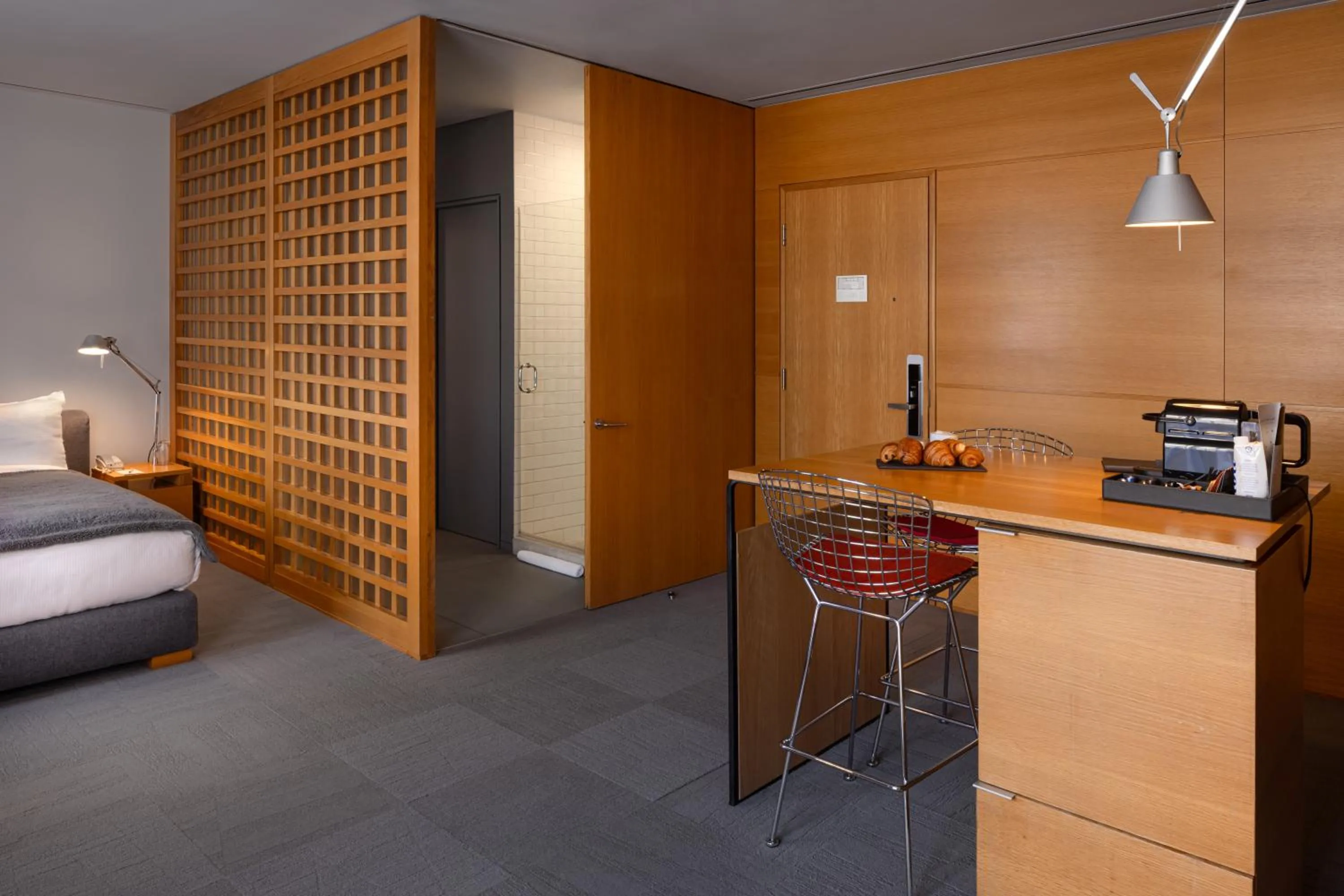 Seating area, Bed in Hotel Gault