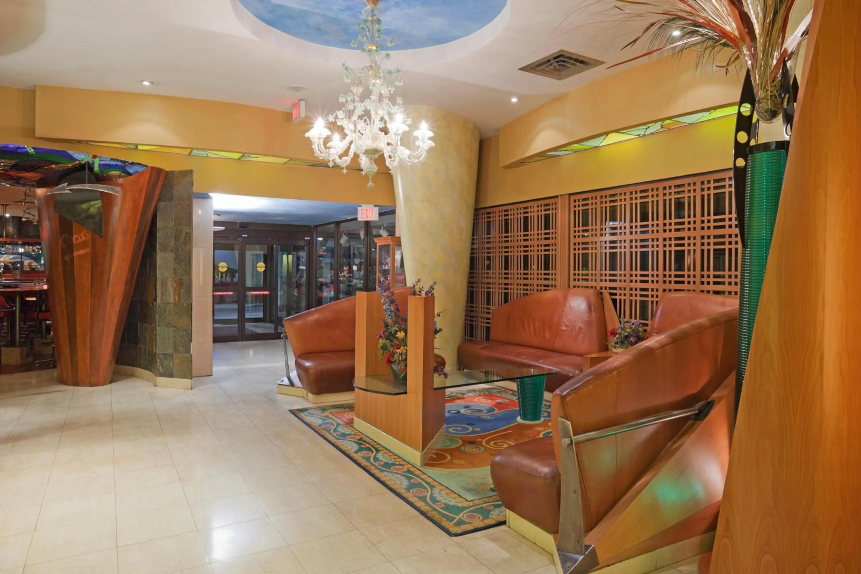 Lobby or reception in Holiday Inn Niagara Falls-By the Falls by IHG