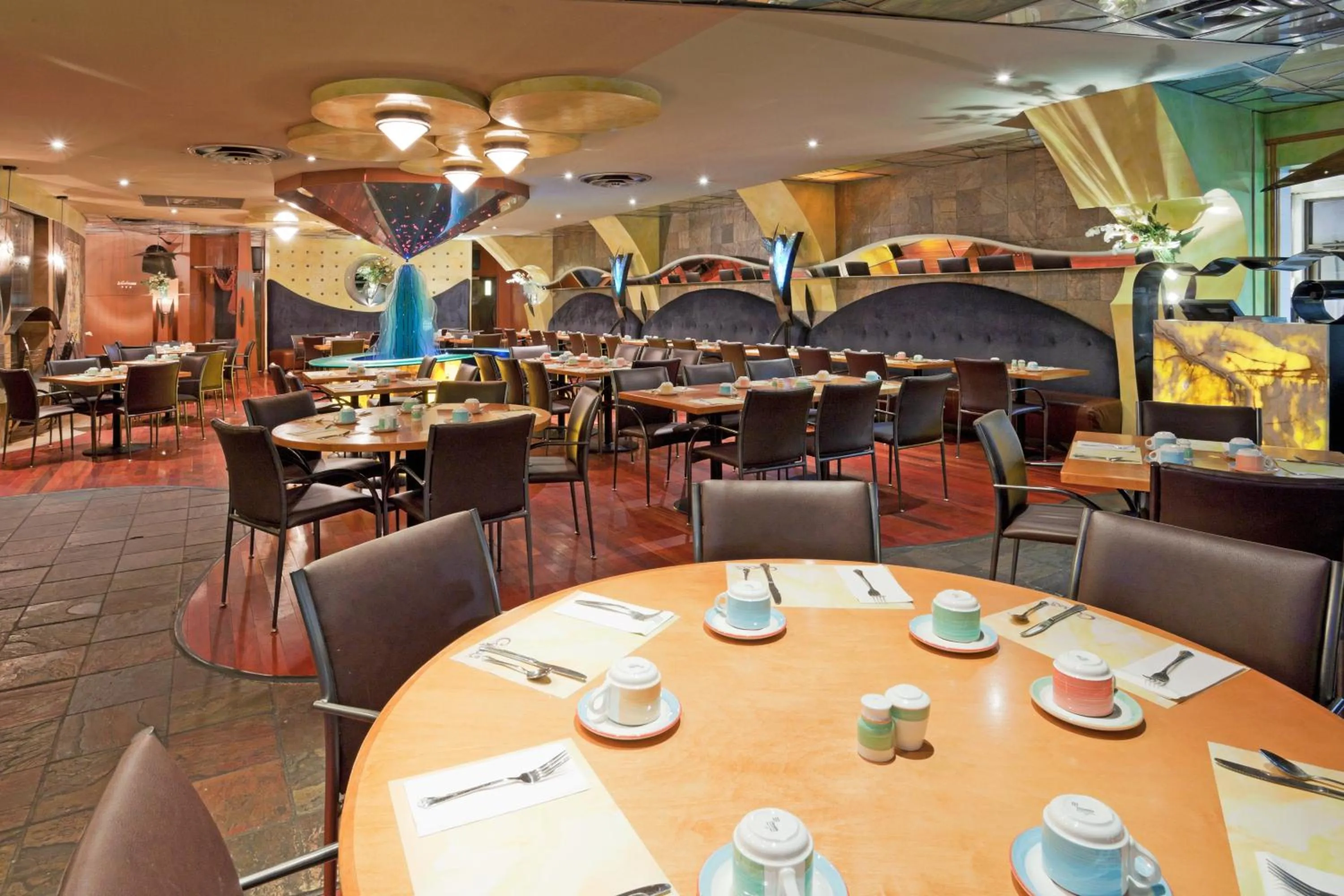 Restaurant/places to eat in Holiday Inn Niagara Falls-By the Falls by IHG