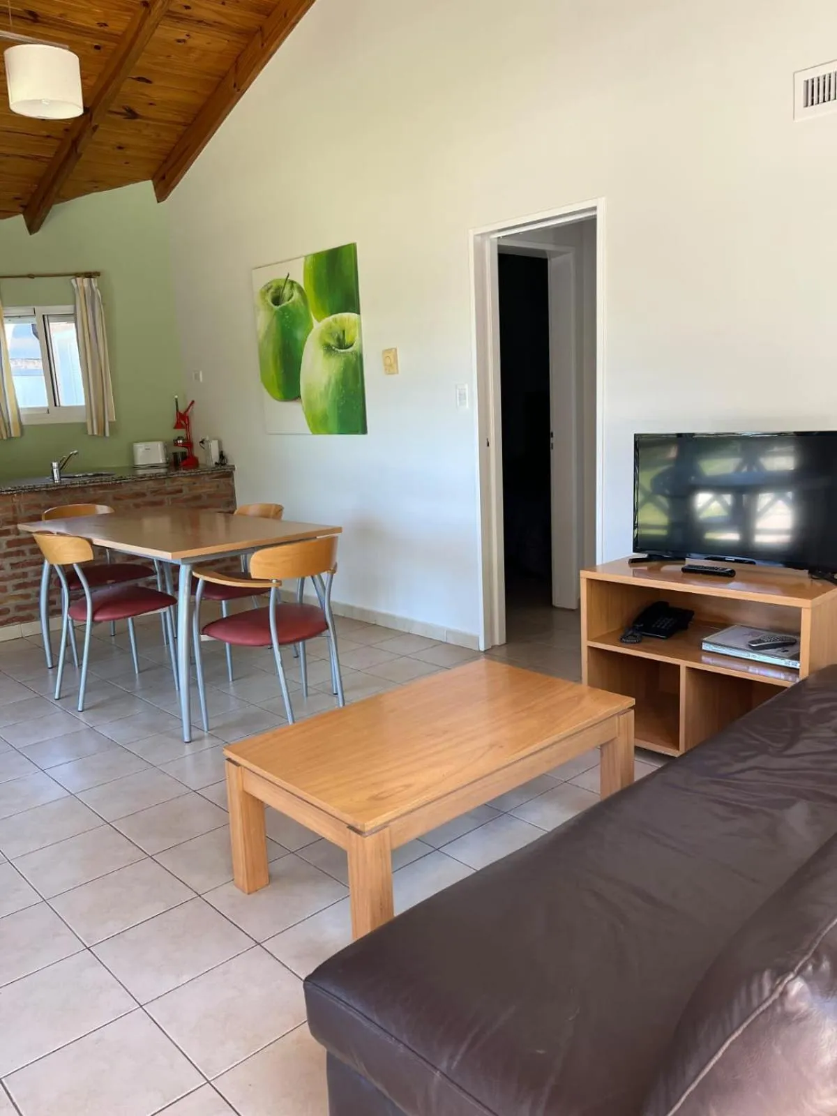 Los Robles Apart Hotel