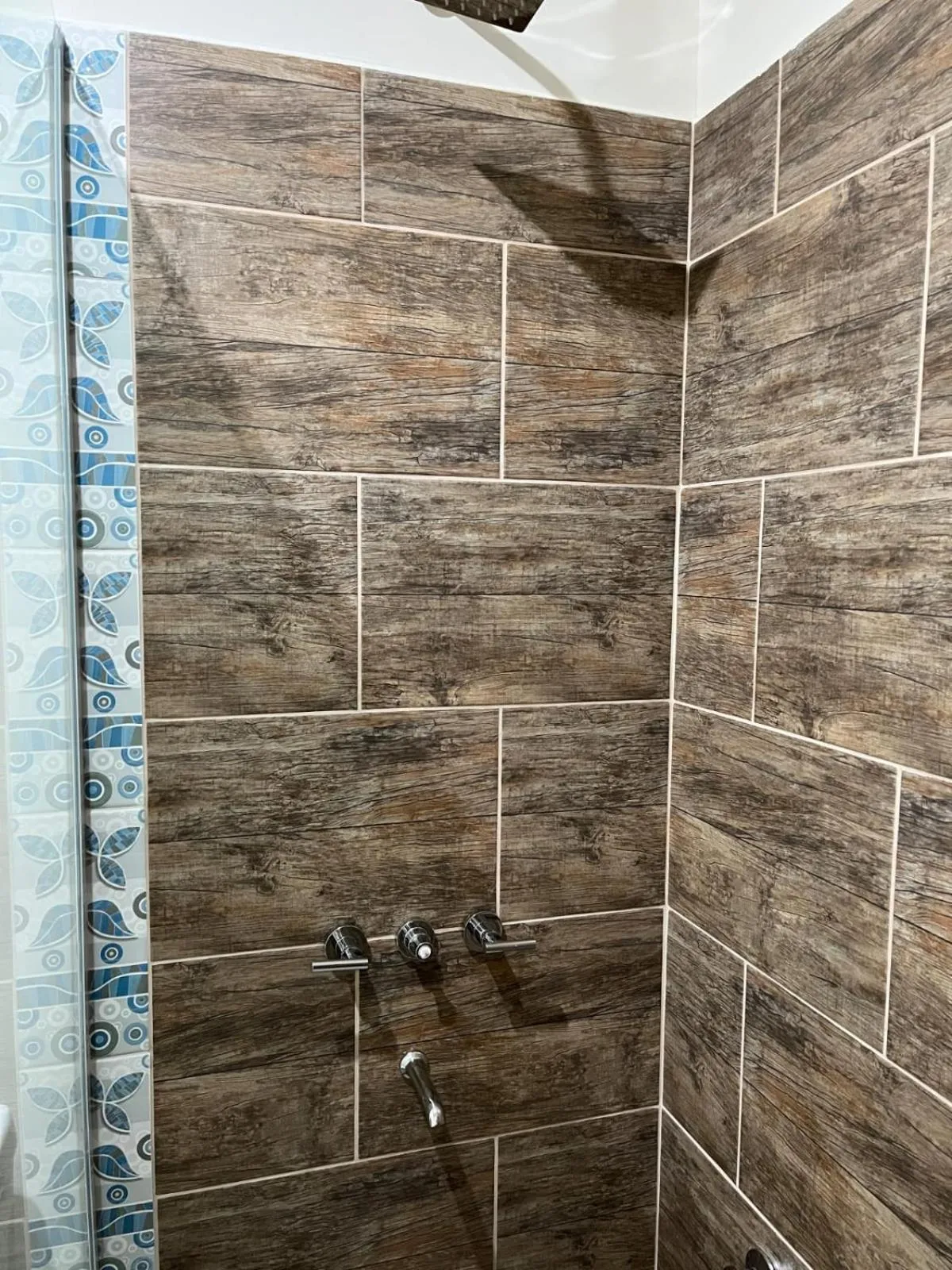 Shower in Los Robles Apart Hotel