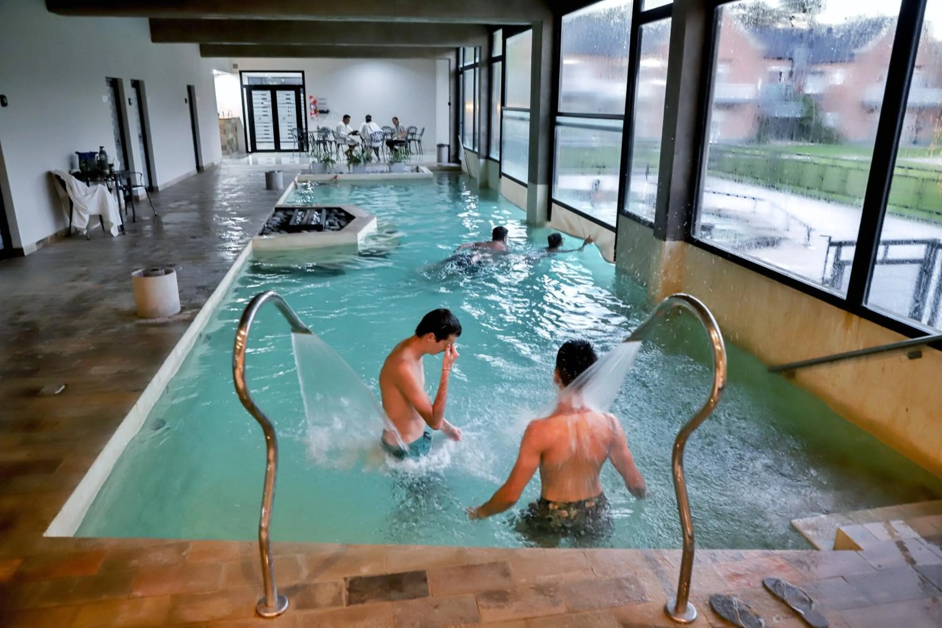 Los Robles Apart Hotel