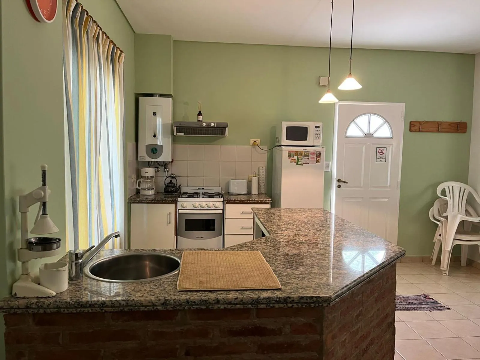 Los Robles Apart Hotel