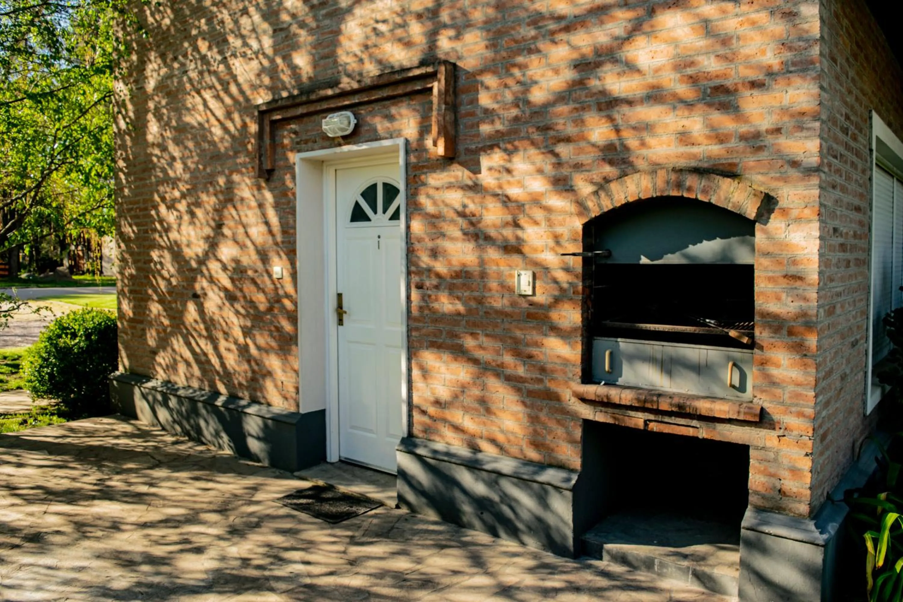 Facade/entrance in Los Robles Apart Hotel