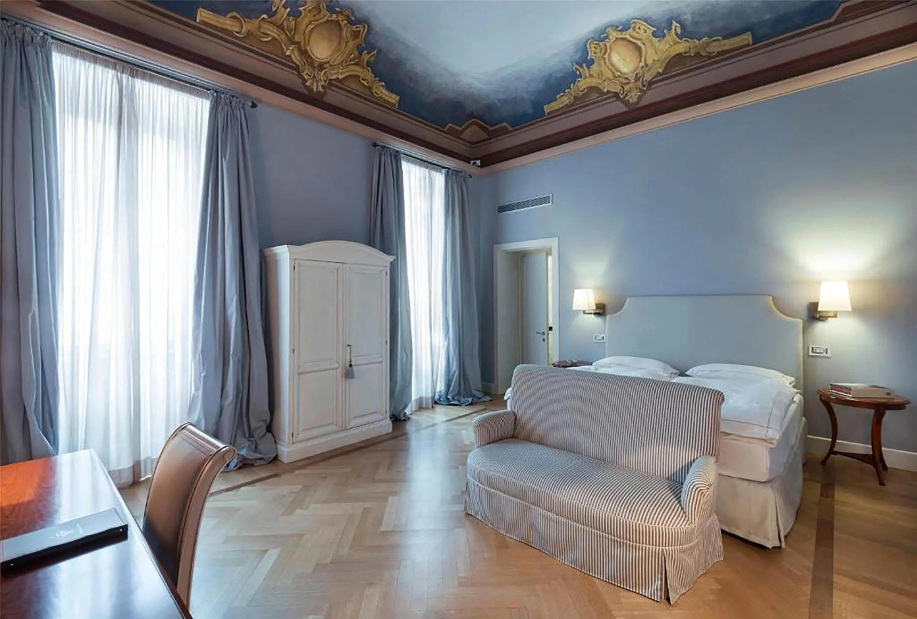 Bedroom in Grand Hotel della Posta, WorldHotels Distinctive
