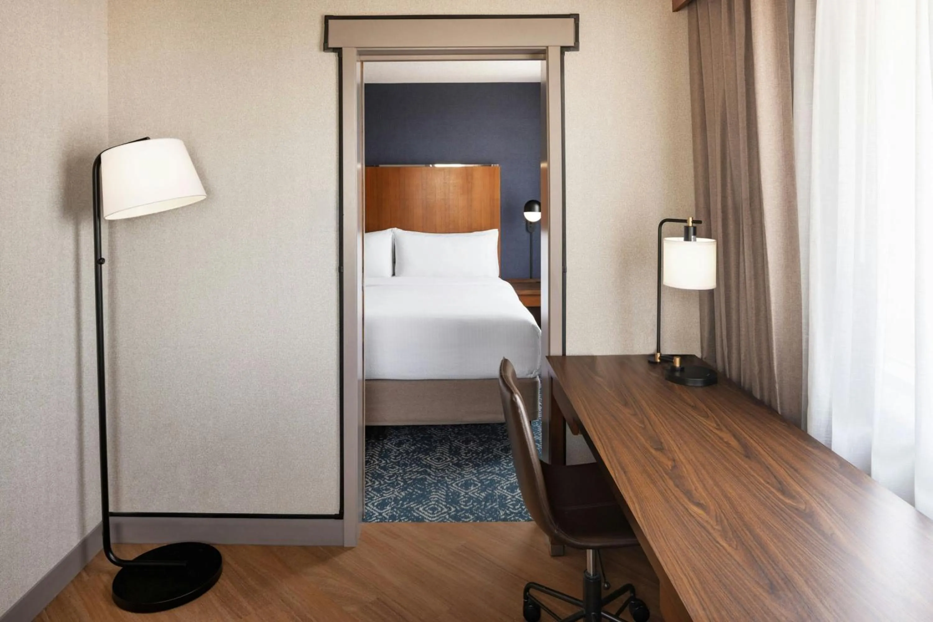 Photo of the whole room, Bed in Four Points by Sheraton Halifax