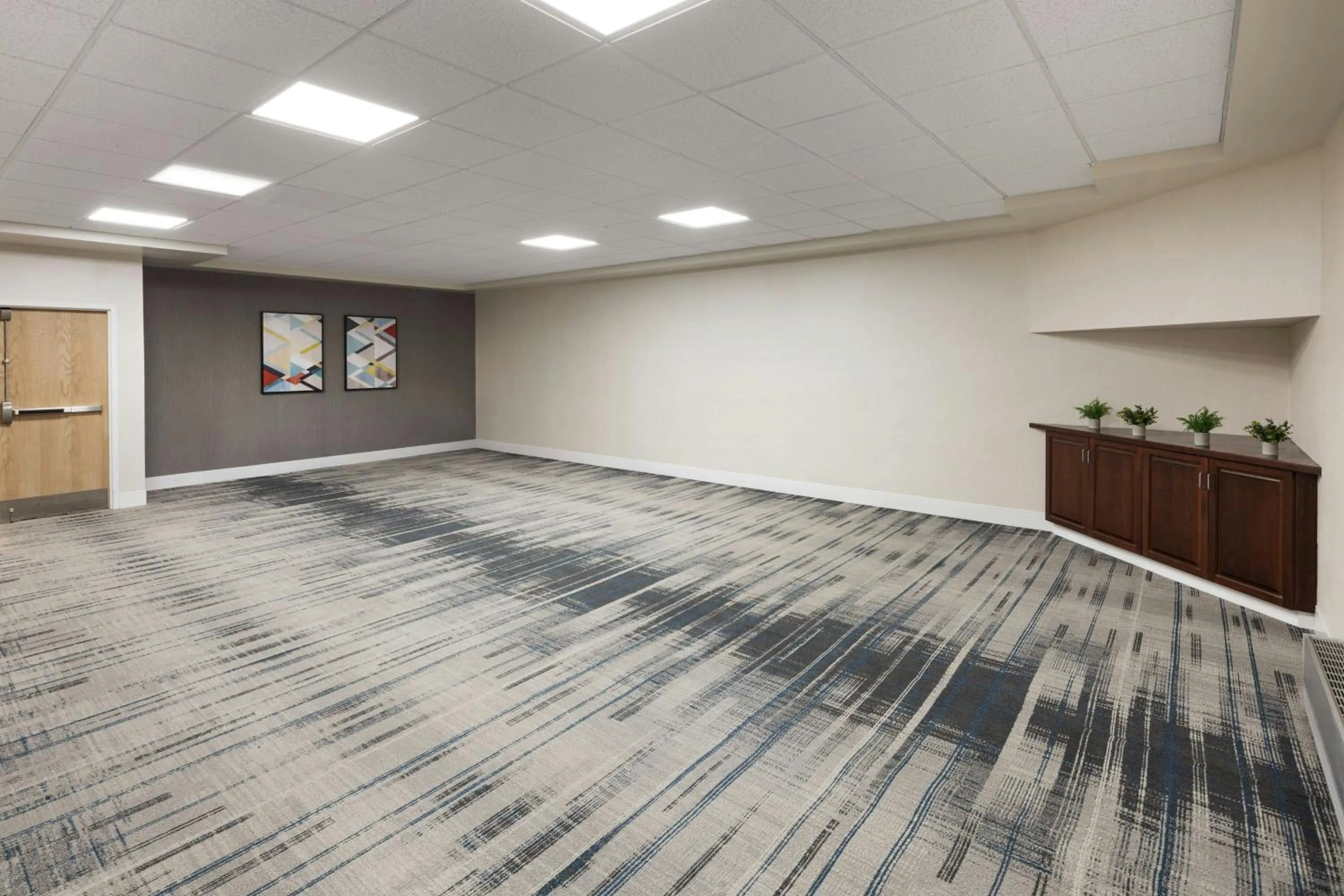 Meeting/conference room in Four Points by Sheraton Halifax
