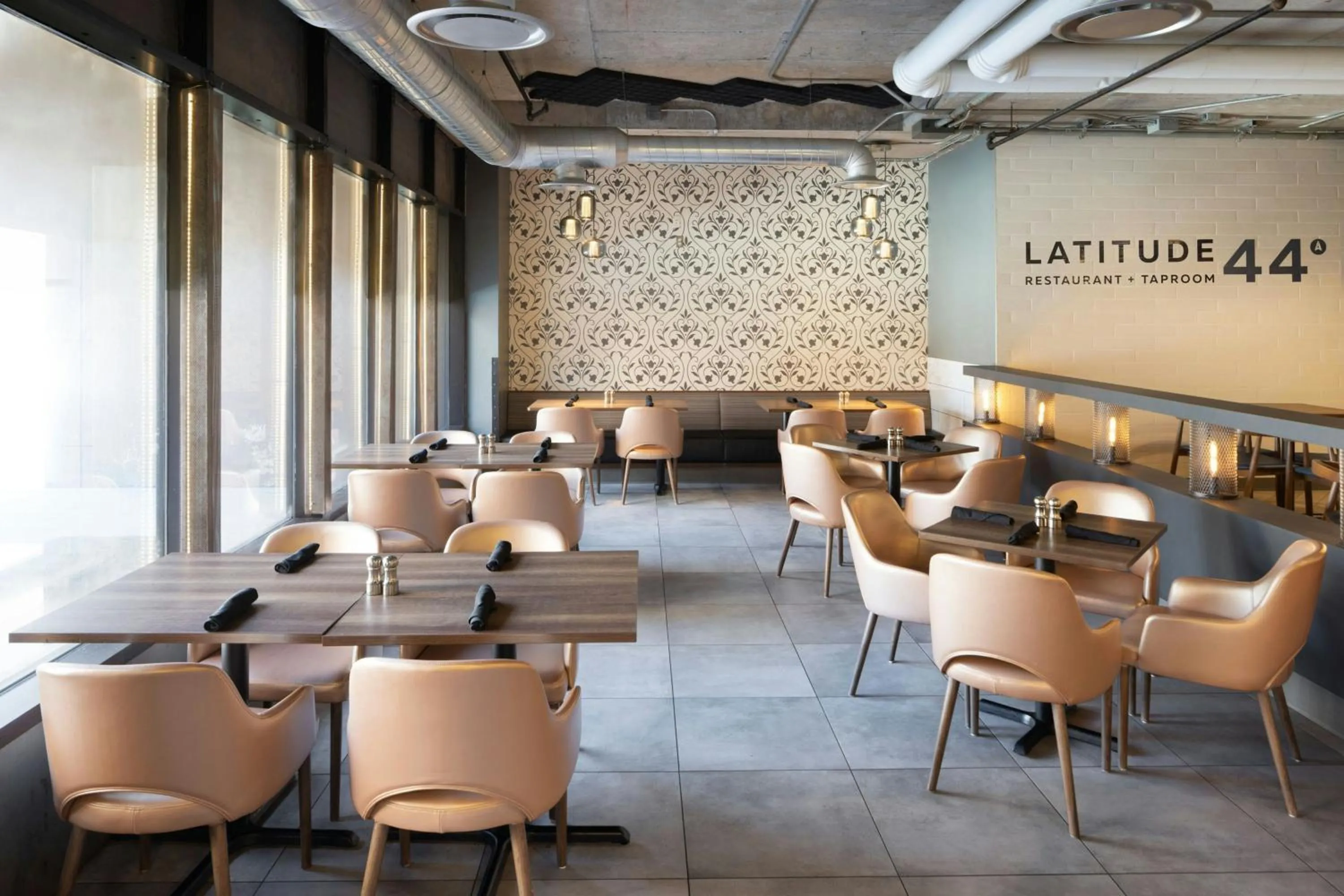 Restaurant/places to eat in Four Points by Sheraton Halifax