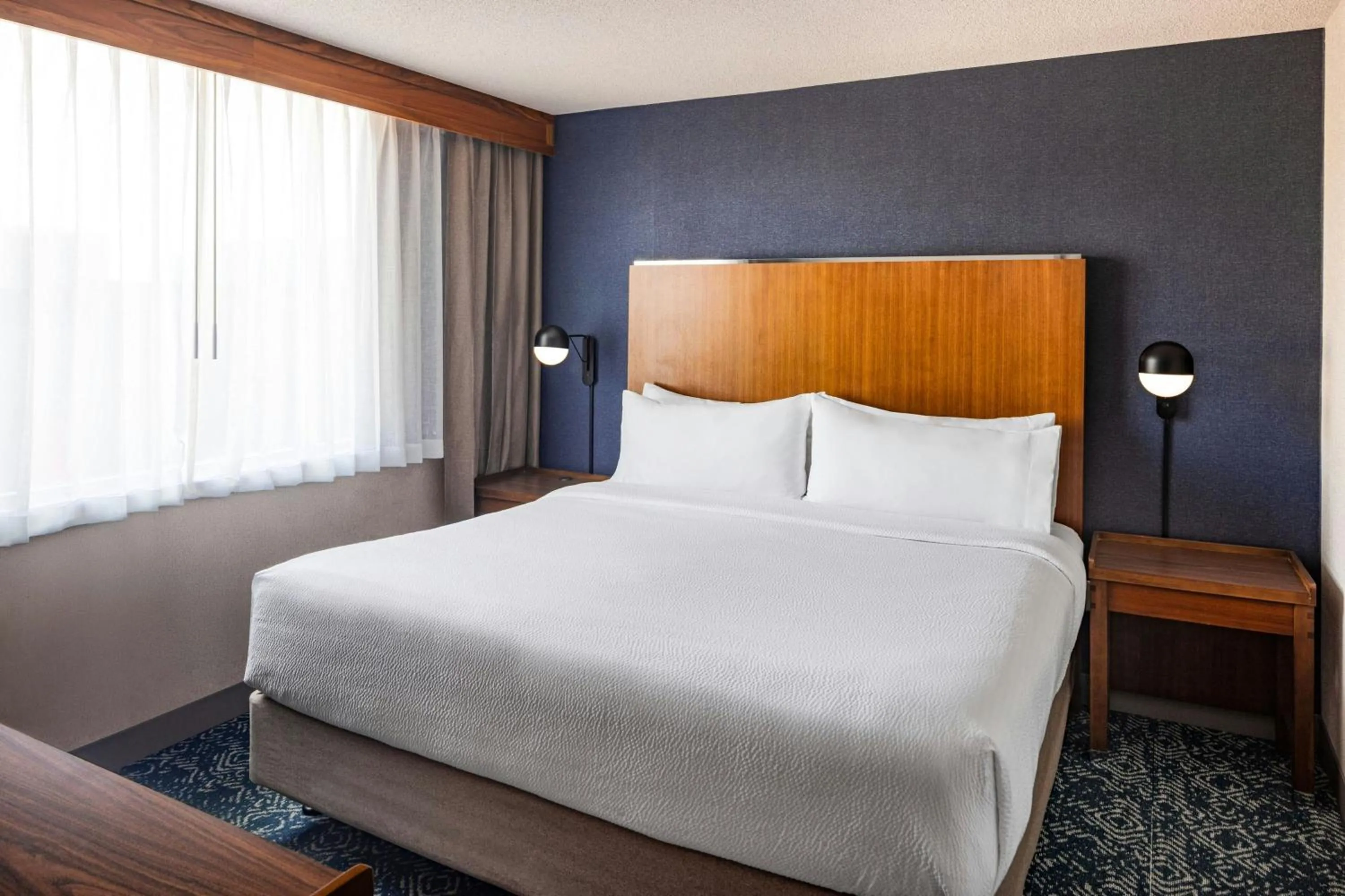 Bedroom, Bed in Four Points by Sheraton Halifax