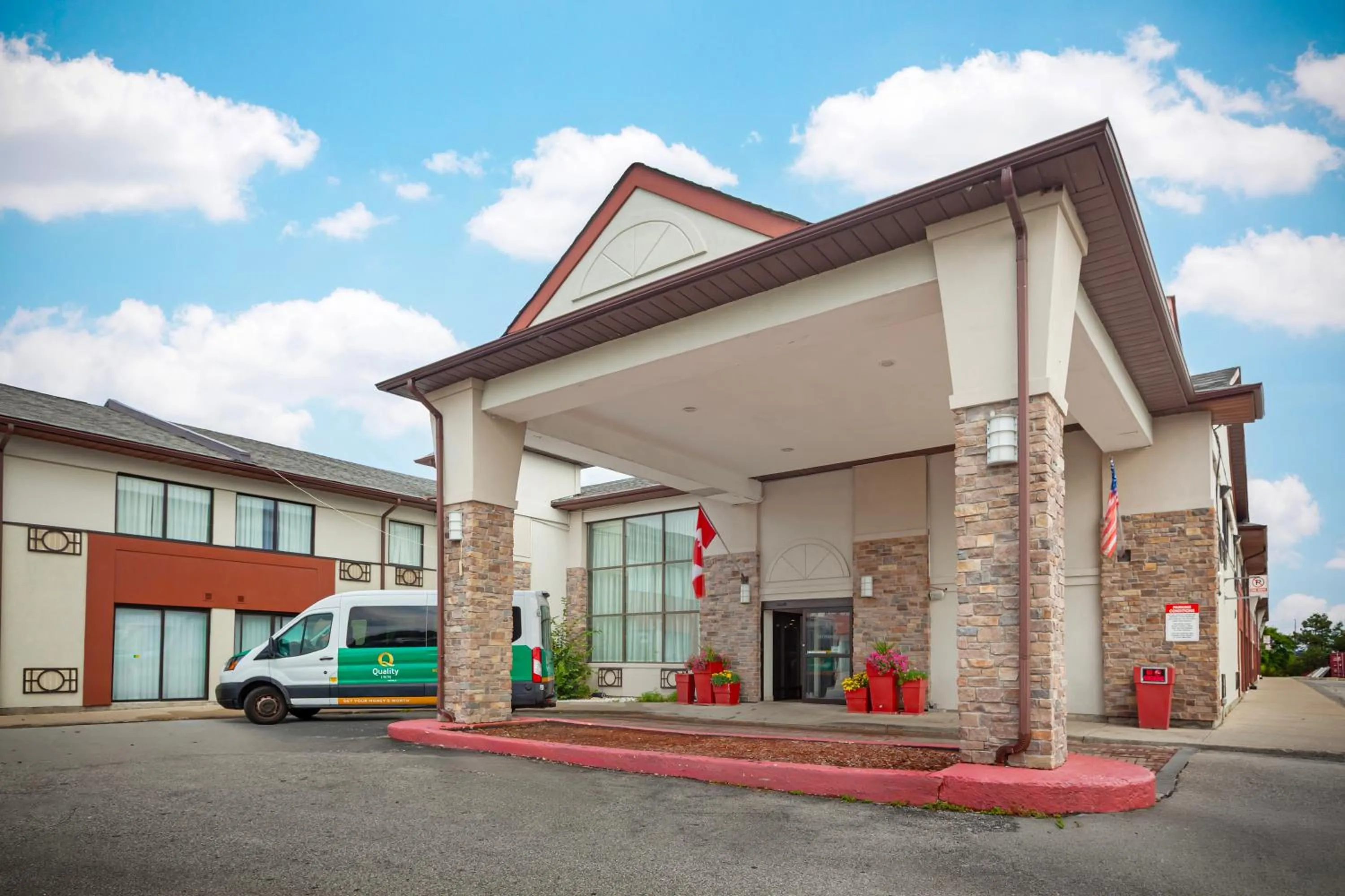 Facade/entrance in Quality Inn & Suites 5585 Ambler Drive Mississauga Ontario