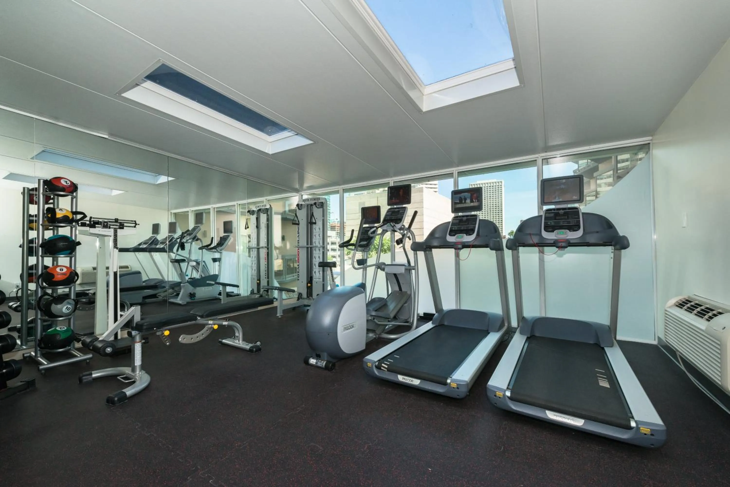 Spa and wellness centre/facilities in Holiday Inn Express Edmonton Downtown by IHG