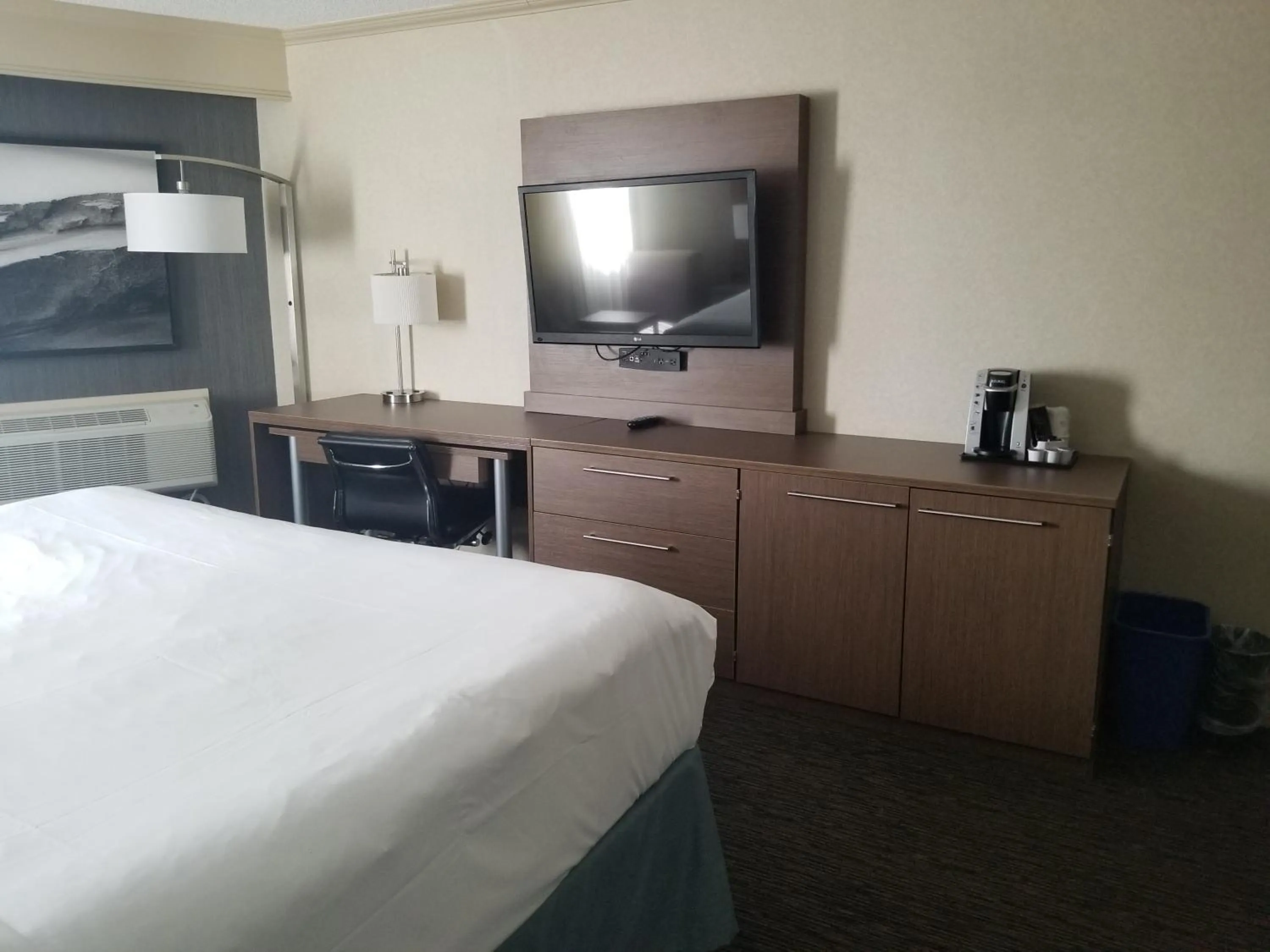 TV and multimedia, Bed in Holiday Inn Express Edmonton Downtown by IHG