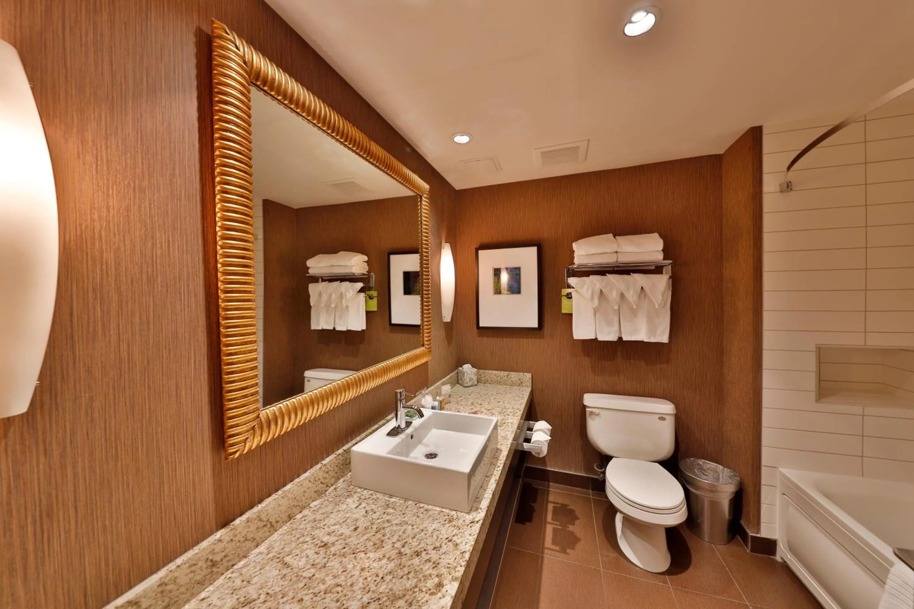 Edmonton Hotel & Convention Center Edmonton