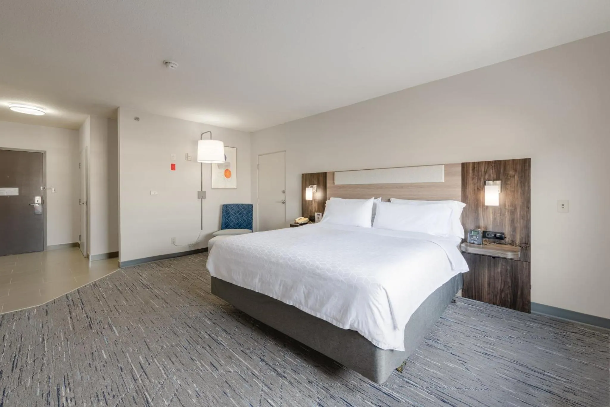Photo of the whole room, Bed in Holiday Inn Express Hotel & Suites-Edmonton South by IHG