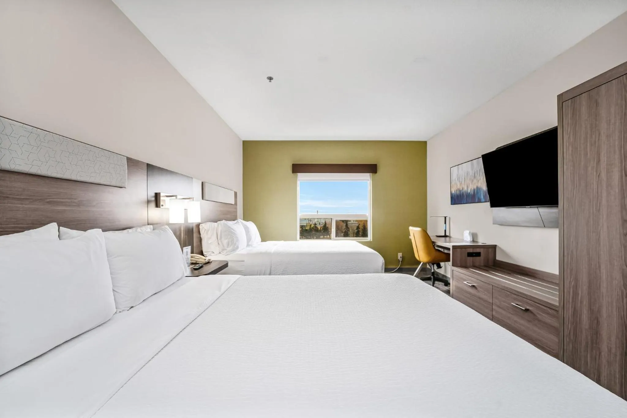 Photo of the whole room, Bed in Holiday Inn Express Hotel & Suites-Edmonton South by IHG