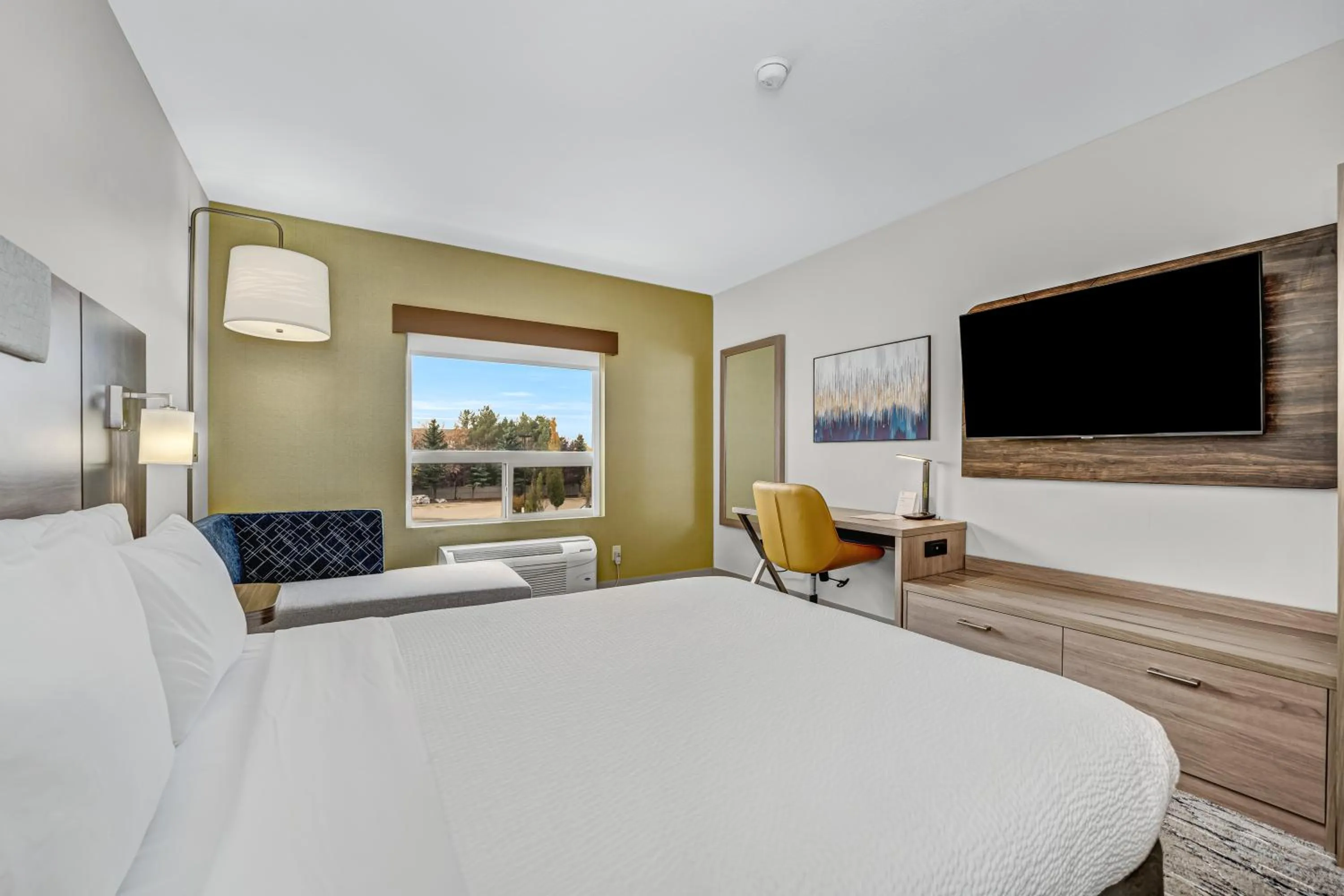 Bed in Holiday Inn Express Hotel & Suites-Edmonton South by IHG