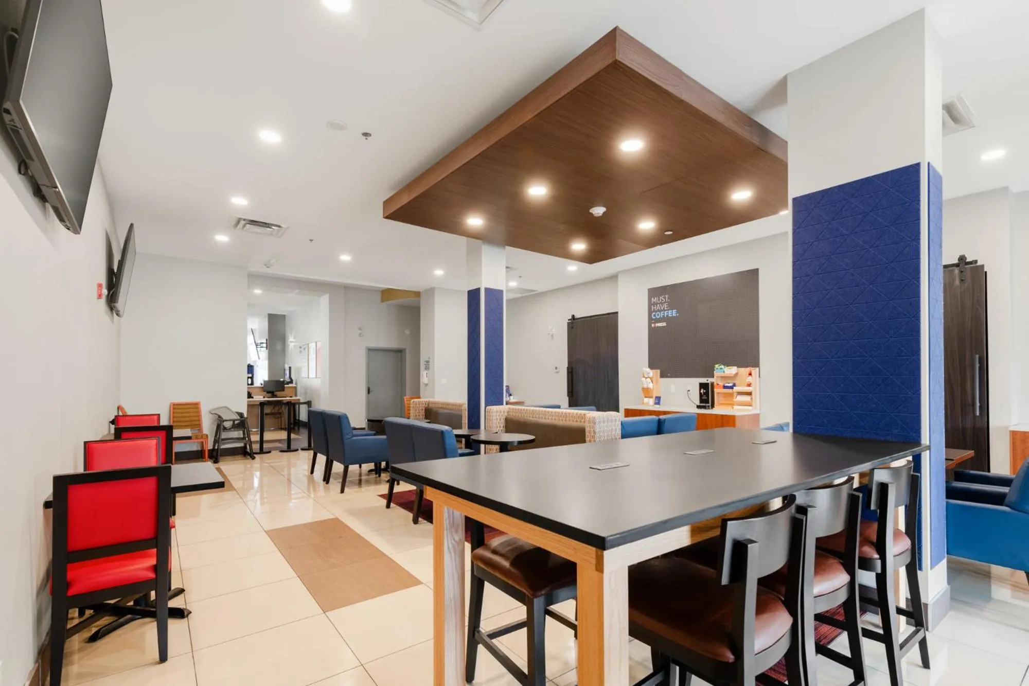 Coffee/tea facilities in Holiday Inn Express Hotel & Suites-Edmonton South by IHG