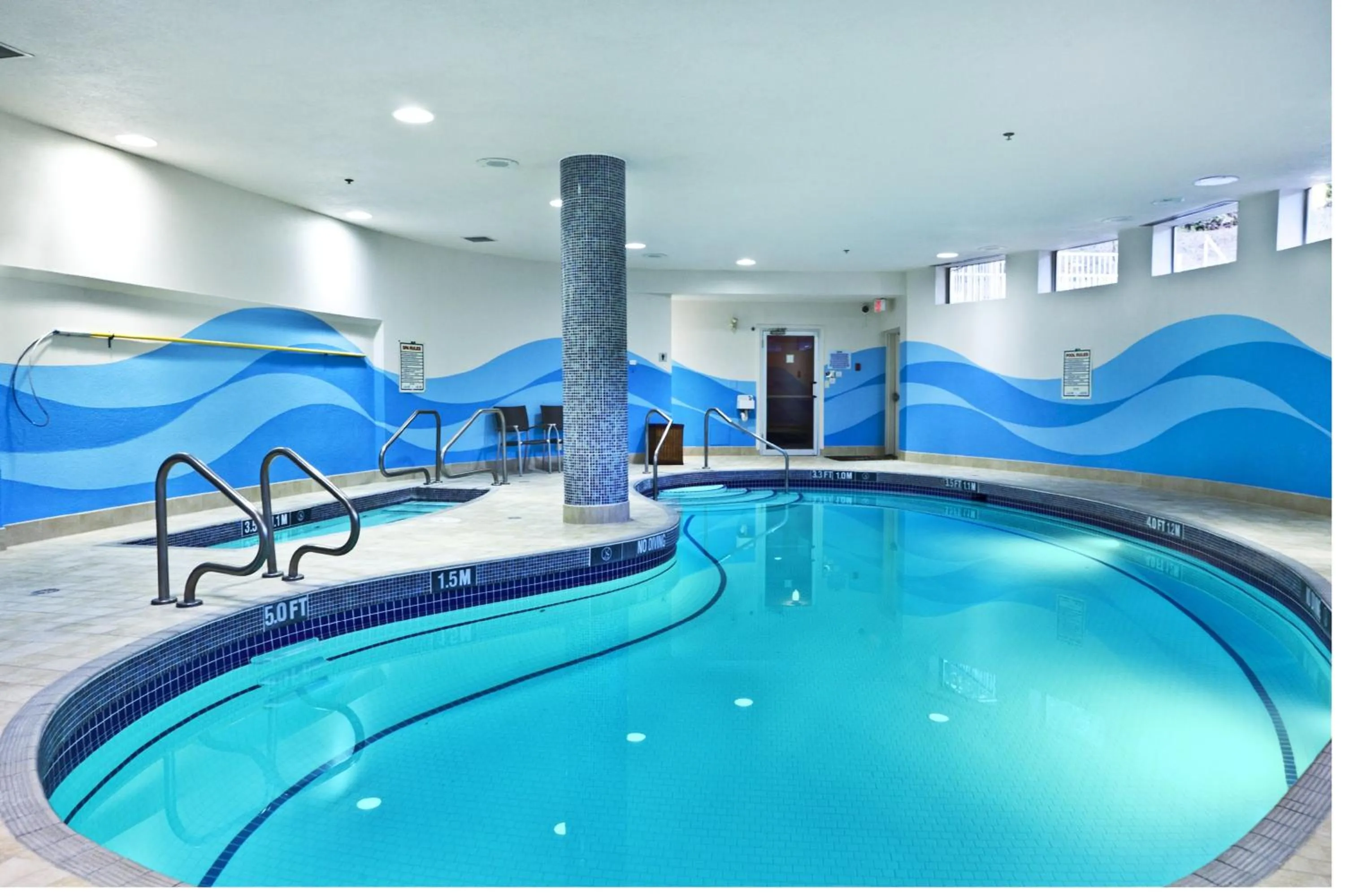 Swimming pool in Holiday Inn Express & Suites Langley by IHG