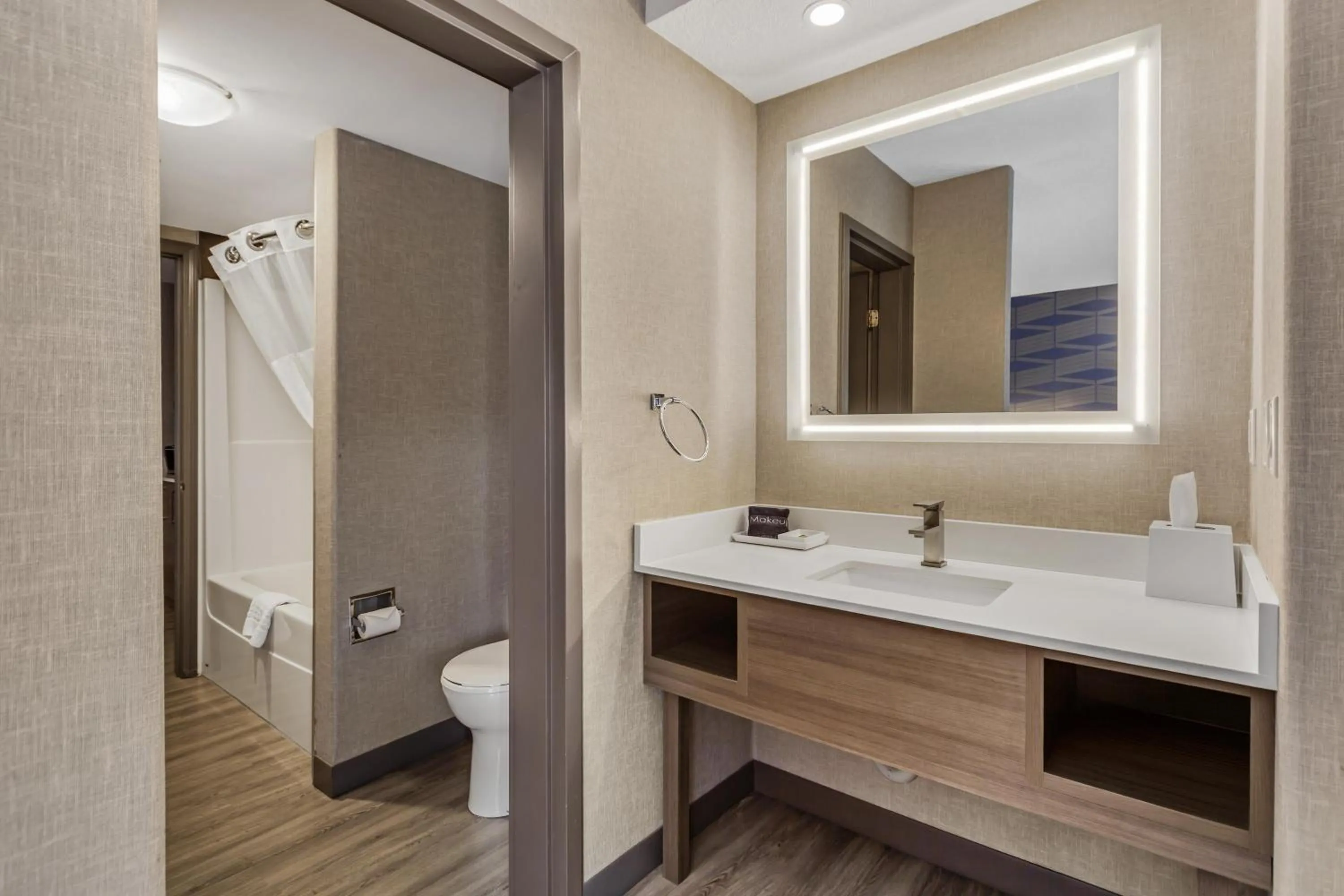 Bedroom in Best Western Plus West Edmonton