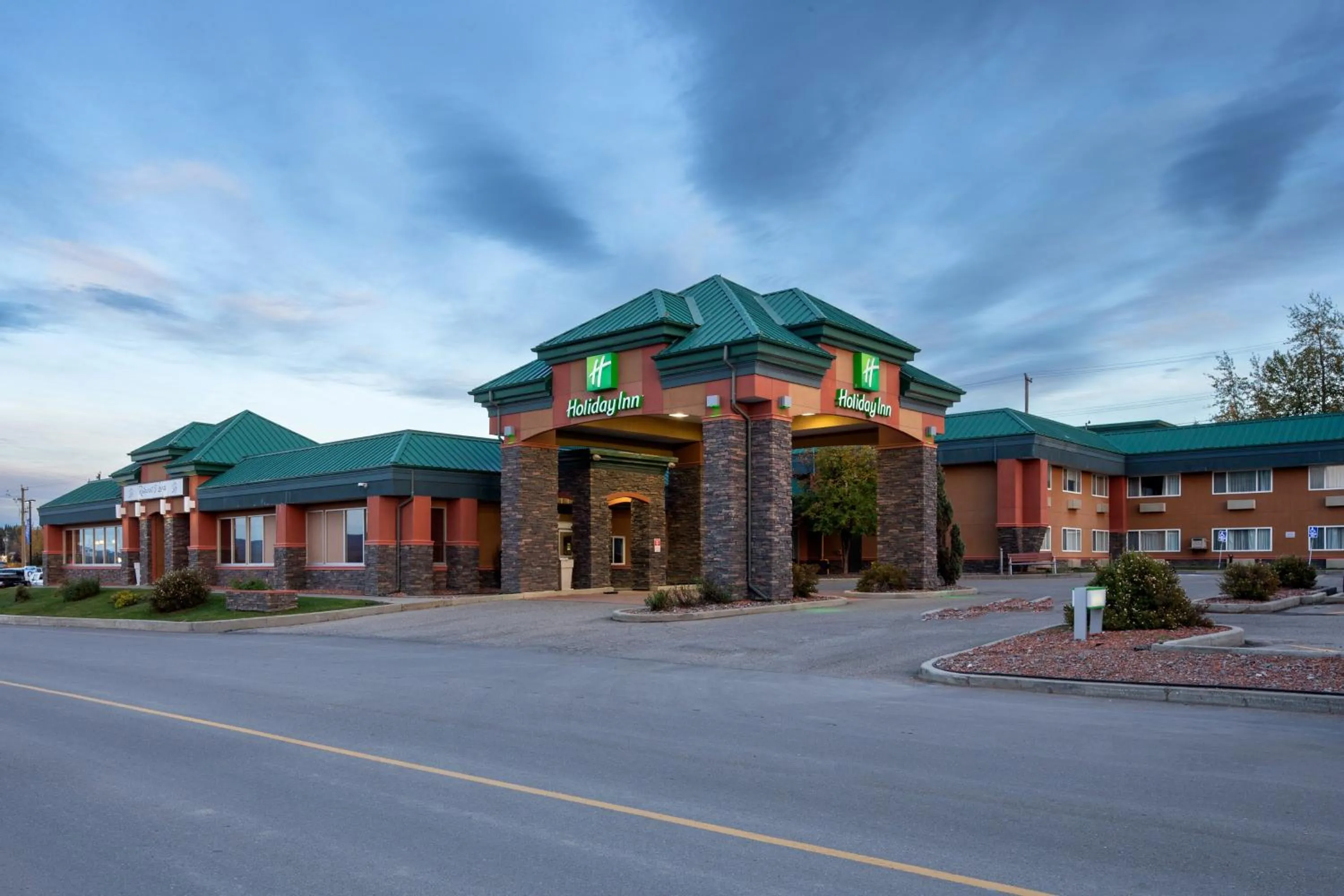 Property building in Holiday Inn Hinton by IHG