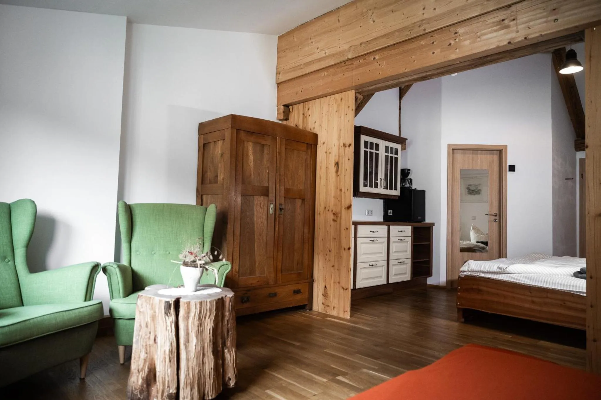 Seating area, Bed in Alte Kass Hotel & Kaffeehaus