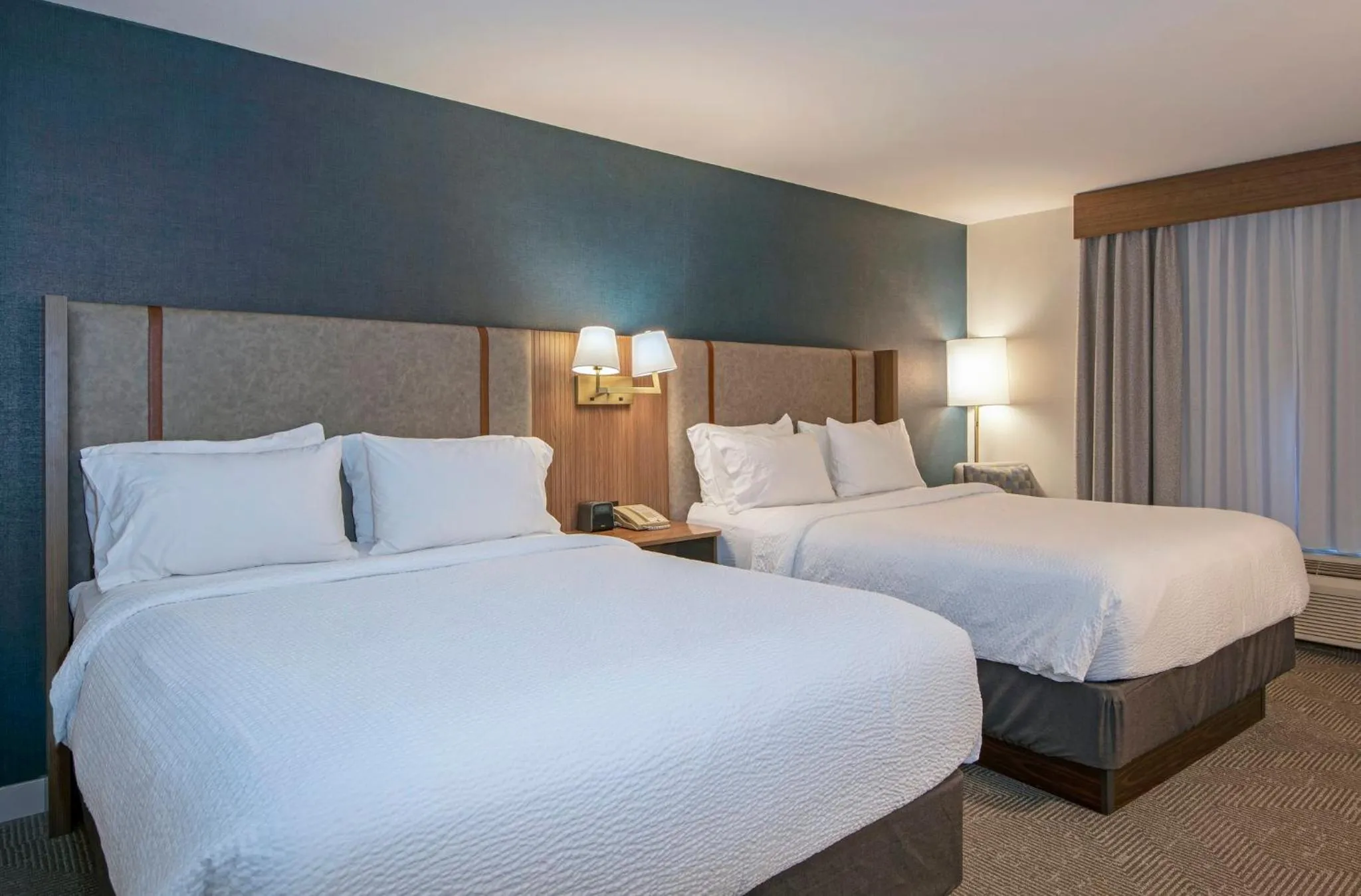 Photo of the whole room, Bed in Holiday Inn Hotel and Suites-Kamloops by IHG